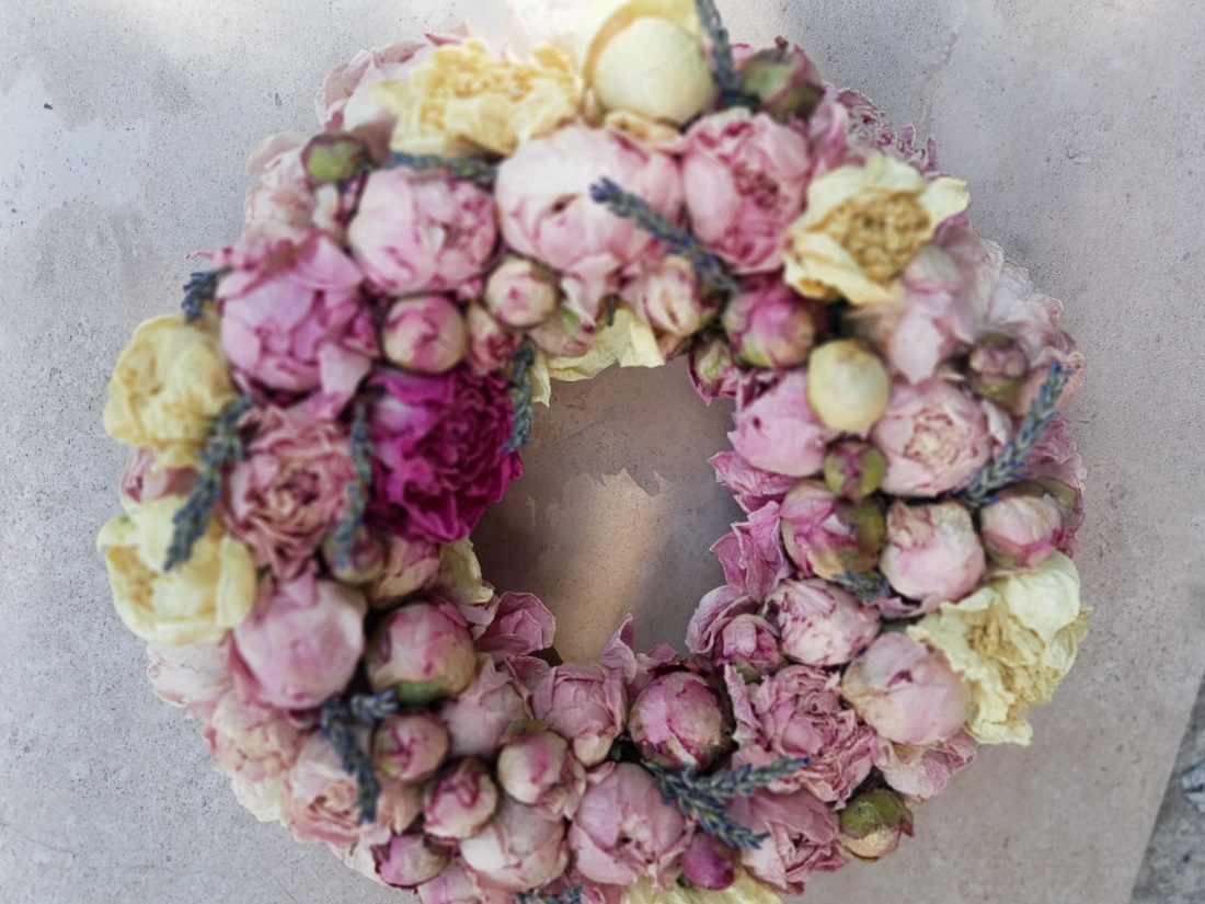 Peonias ajtódísz - - Artynos.ro Peonias ajtódísz - - Artynos.ro