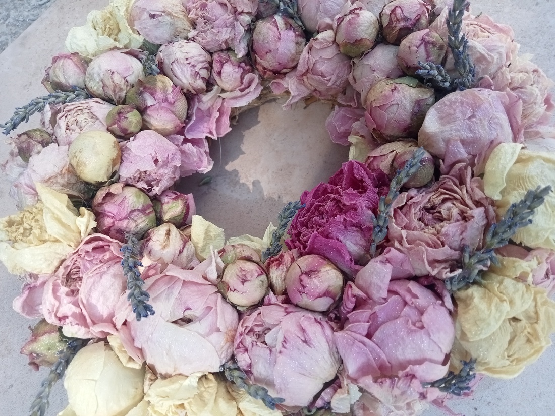 Peonias ajtódísz - - Artynos.ro Peonias ajtódísz - - Artynos.ro