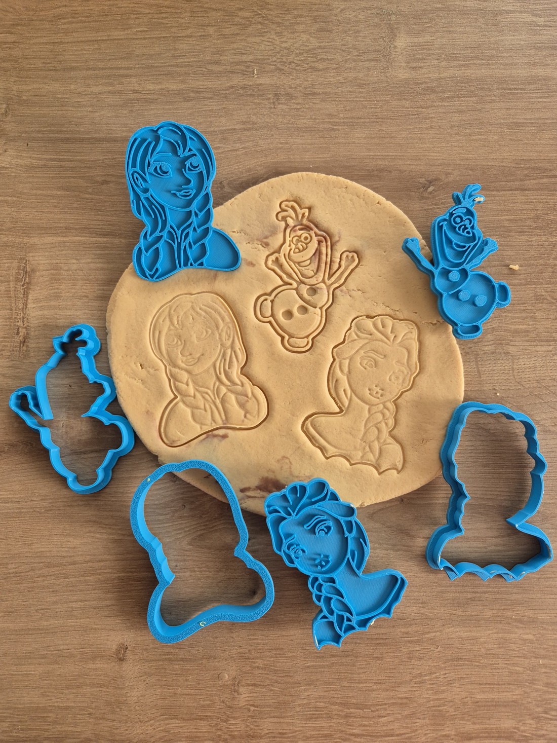 Set de forme pentru prăjituri Frozen� � Elsa, Anna, Olaf  Formă de prăjituri cu imprimeu 3D - casă & stil de viață - echipamente de bucătărie - accesorii de gătit - Artynos.ro
