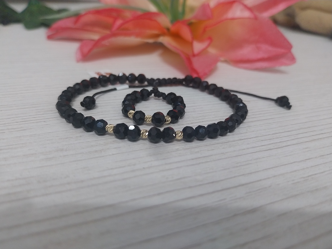 Bijuterii handmade cu aur de 14k - bijuterii - brățări - brățări cu pandantive - Artynos.ro Bijuterii handmade cu aur de 14k - bijuterii - brățări - brățări cu pandantive - Artynos.ro