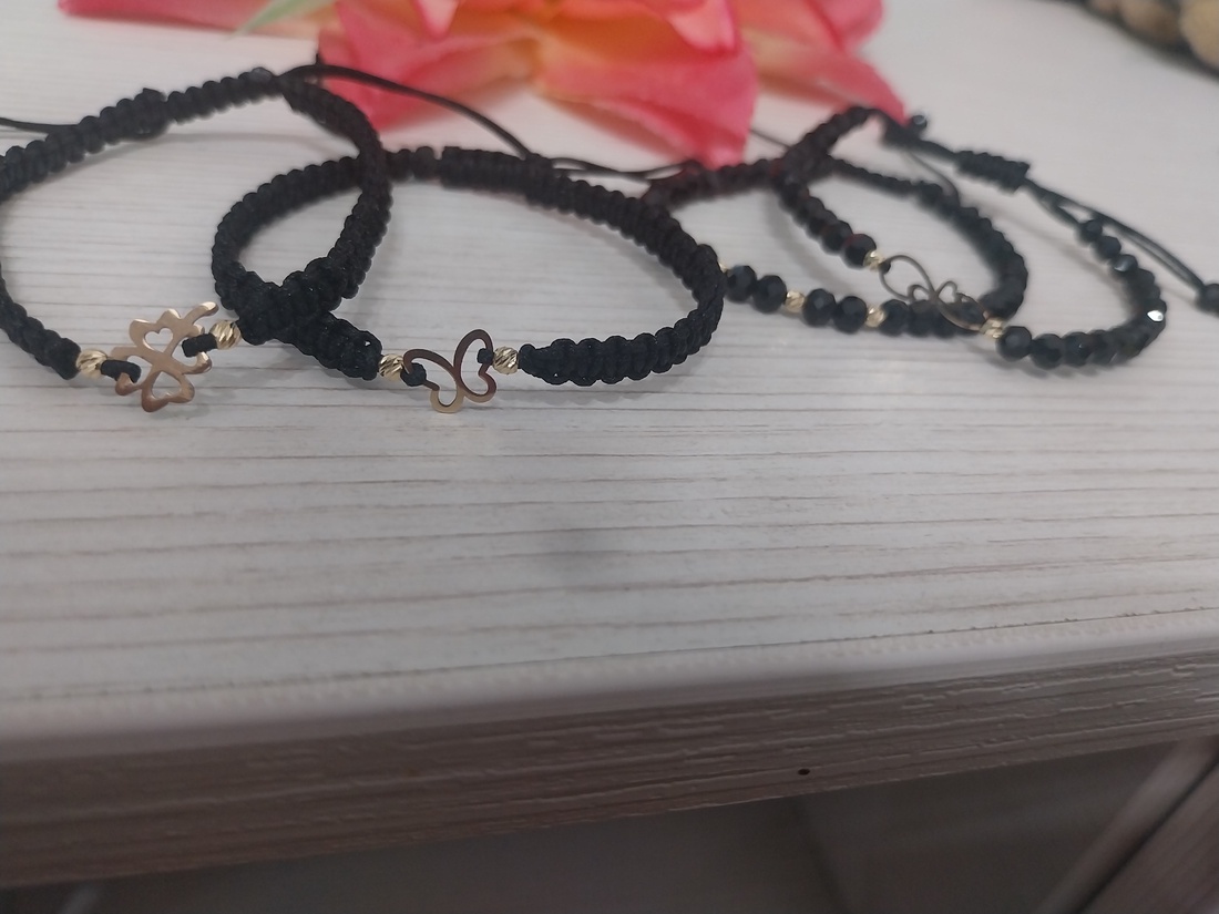 Bijuterii handmade cu aur de 14k - bijuterii - brățări - brățări cu pandantive - Artynos.ro Bijuterii handmade cu aur de 14k - bijuterii - brățări - brățări cu pandantive - Artynos.ro