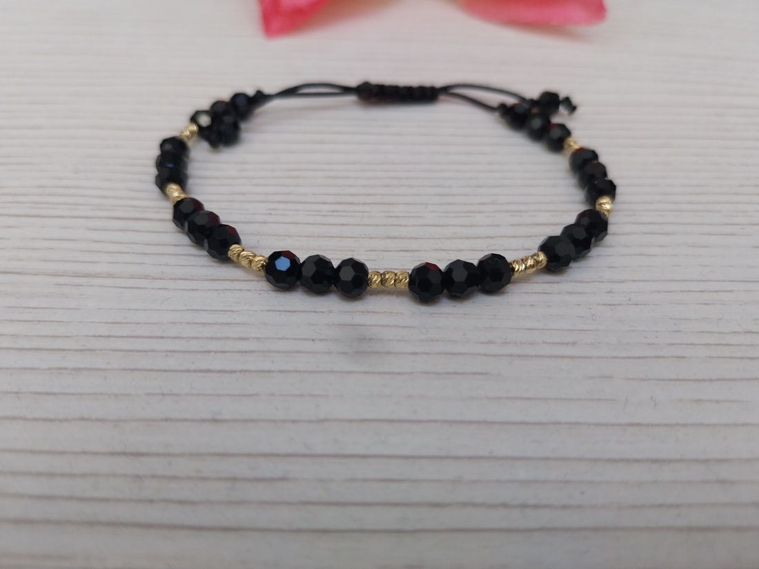 Bratara handmade cu bilute de aur de 14k de 2,5 mm - bijuterii - brățări - brățară cu mărgele - Artynos.ro Bratara handmade cu bilute de aur de 14k de 2,5 mm - bijuterii - brățări - brățară cu mărgele - Artynos.ro