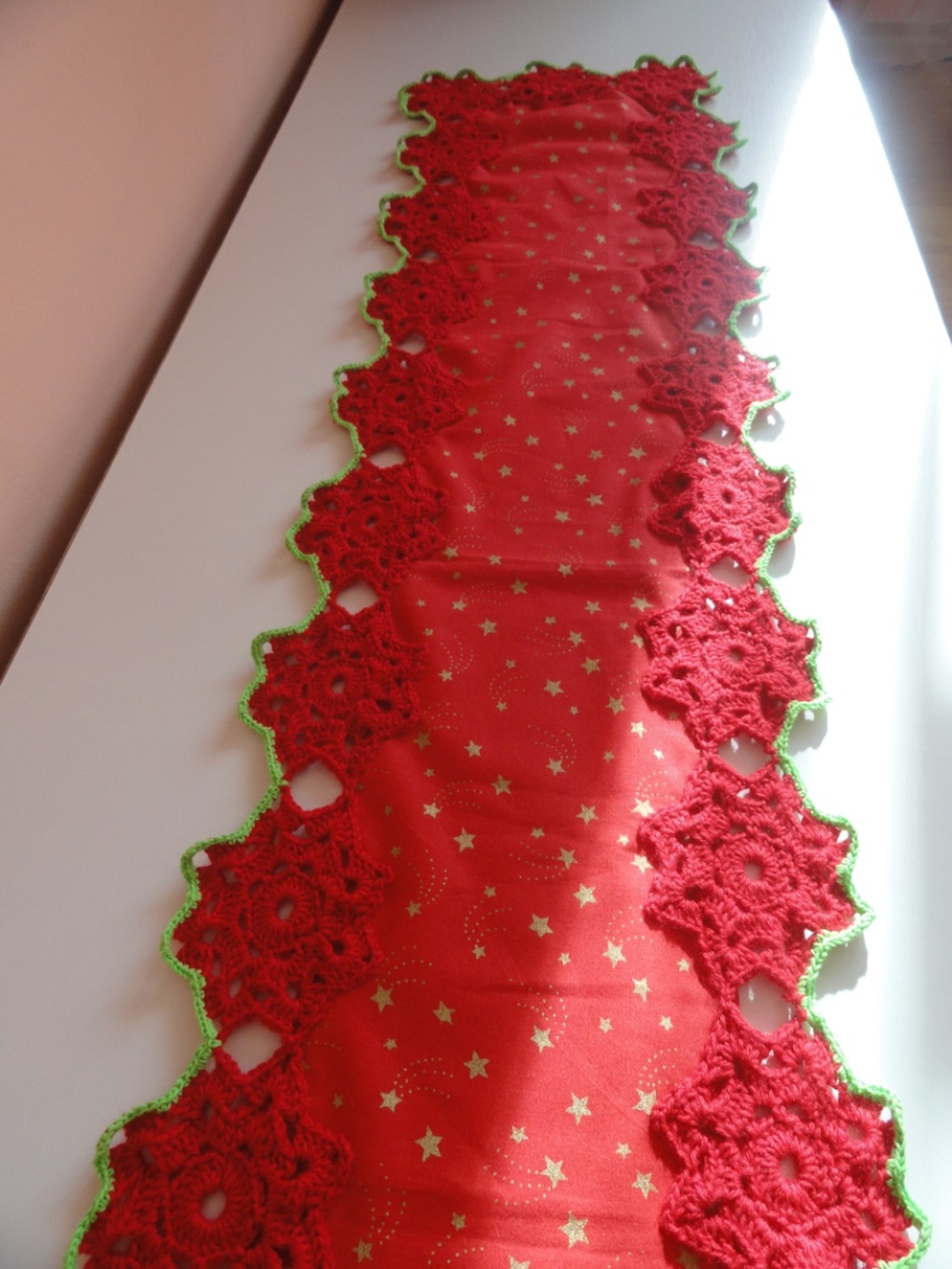 napron si servetele masa Craciun - accesorii de crăciun - decorațiuni de advent - decor de masa advent - Artynos.ro napron si servetele masa Craciun - accesorii de crăciun - decorațiuni de advent - decor de masa advent - Artynos.ro