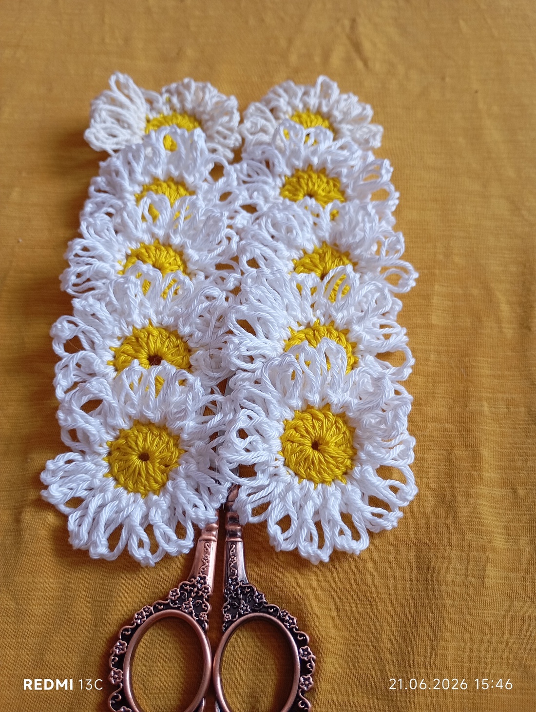 aplicatii flori musetel - îmbrăcăminte și modă - accesorii păr - accesorii de păr - Artynos.ro
