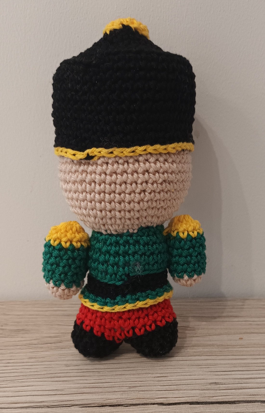 Spărgătorul de nuci croșetat - crăciun - decorațiuni de crăciun de casă - spiriduși de crăciun - Artynos.ro