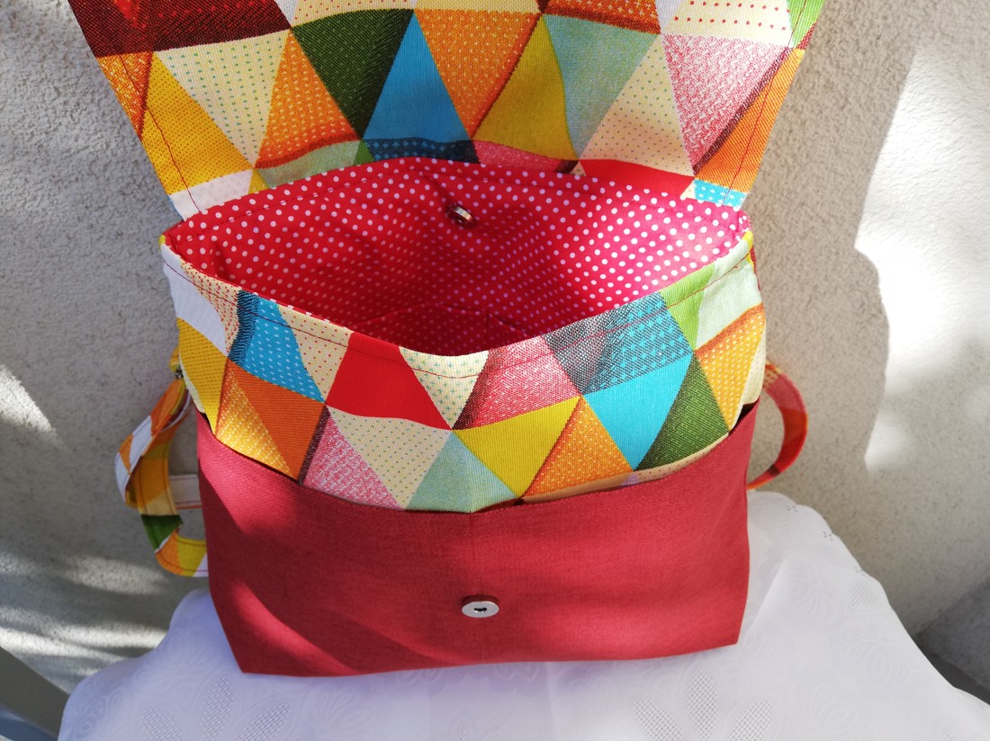 Triunghi model burgundy rucsac pentru femei - geantă și husă - rucsacuri - rucsac damă, rucsac bărbați - Artynos.ro Triunghi model burgundy rucsac pentru femei - geantă și husă - rucsacuri - rucsac damă, rucsac bărbați - Artynos.ro
