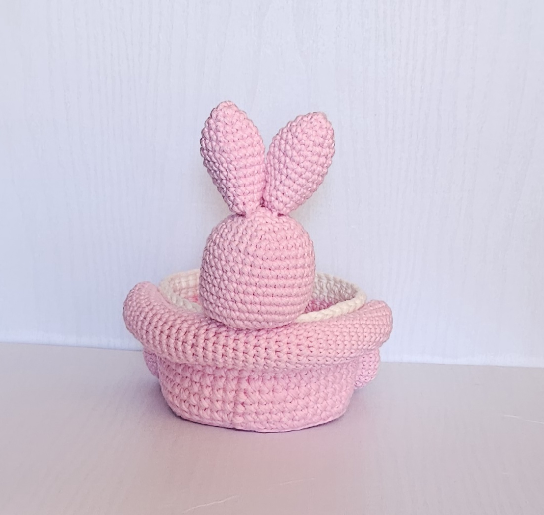 Cosulet Iepuras Handmade crosetat Amigurumi - casă & stil de viață - organizare & depozitare - coșuri depozitare - Artynos.ro