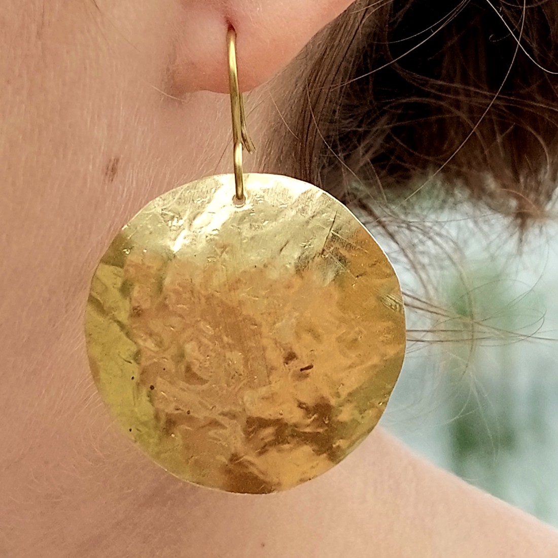 Cercei rotunzi, convexi, din alamă - bijuterii - cercei hoops - Artynos.ro Cercei rotunzi, convexi, din alamă - bijuterii - cercei hoops - Artynos.ro