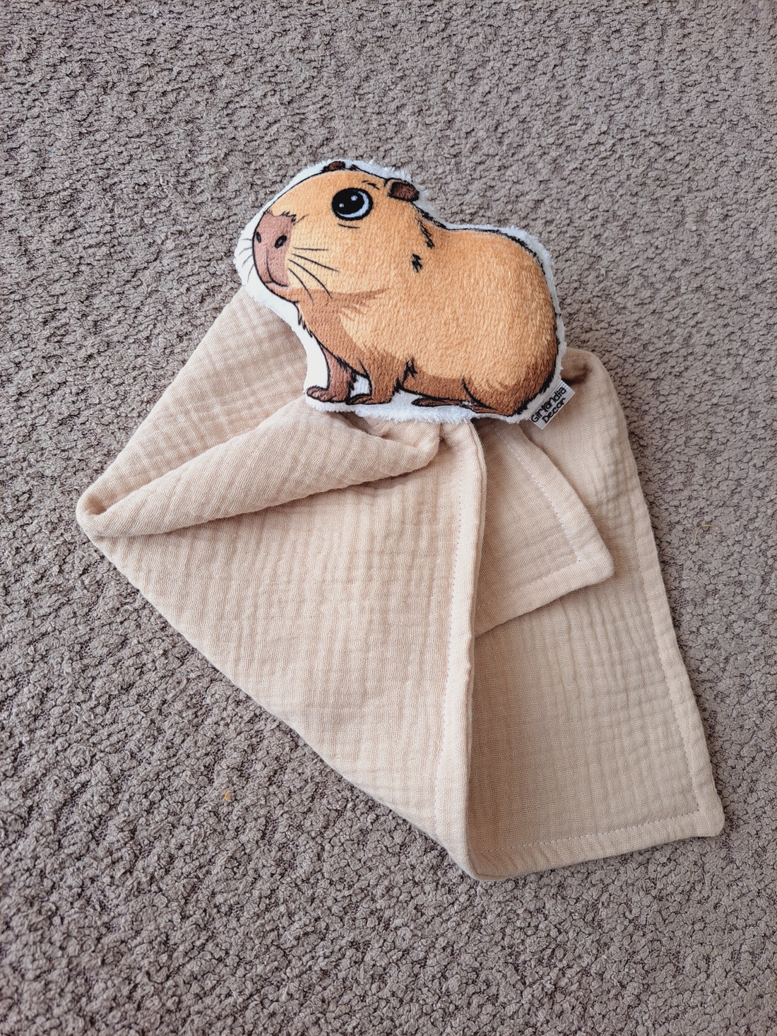 SzundiZoo szundikendő capybara - jucării și echipamente pentru copii - jucării bebeluși - jucării de dentiție - Artynos.ro SzundiZoo szundikendő capybara - jucării și echipamente pentru copii - jucării bebeluși - jucării de dentiție - Artynos.ro