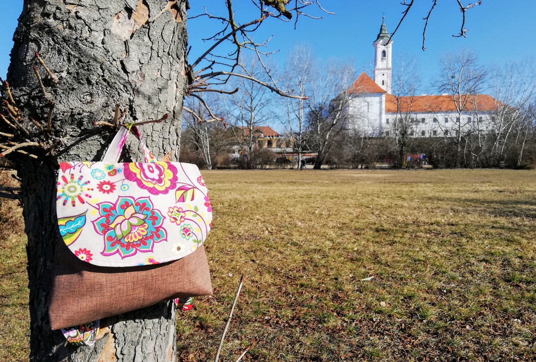 Rucsac pentru femei cu model maghiar - geantă și husă - rucsacuri - rucsac damă, rucsac bărbați - Artynos.ro Rucsac pentru femei cu model maghiar - geantă și husă - rucsacuri - rucsac damă, rucsac bărbați - Artynos.ro