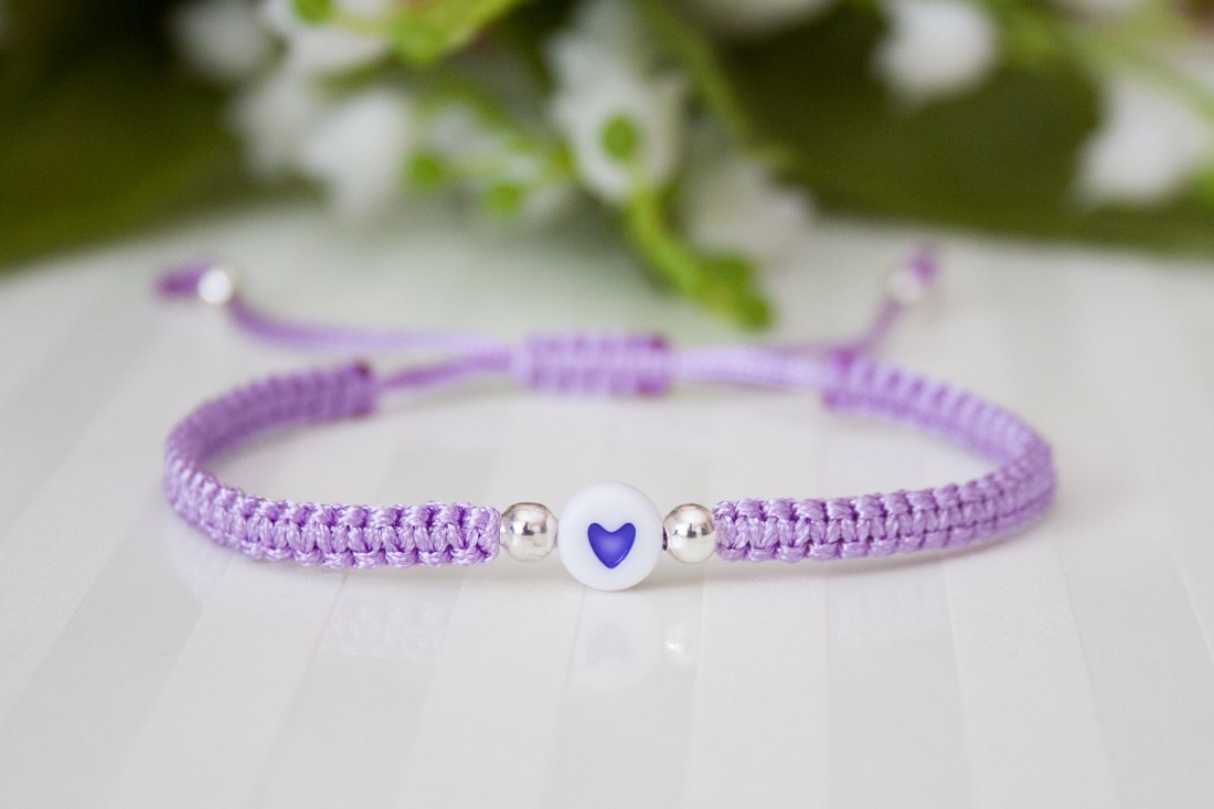 Brățară macramé împletită - Little hearts violet -  - Artynos.ro