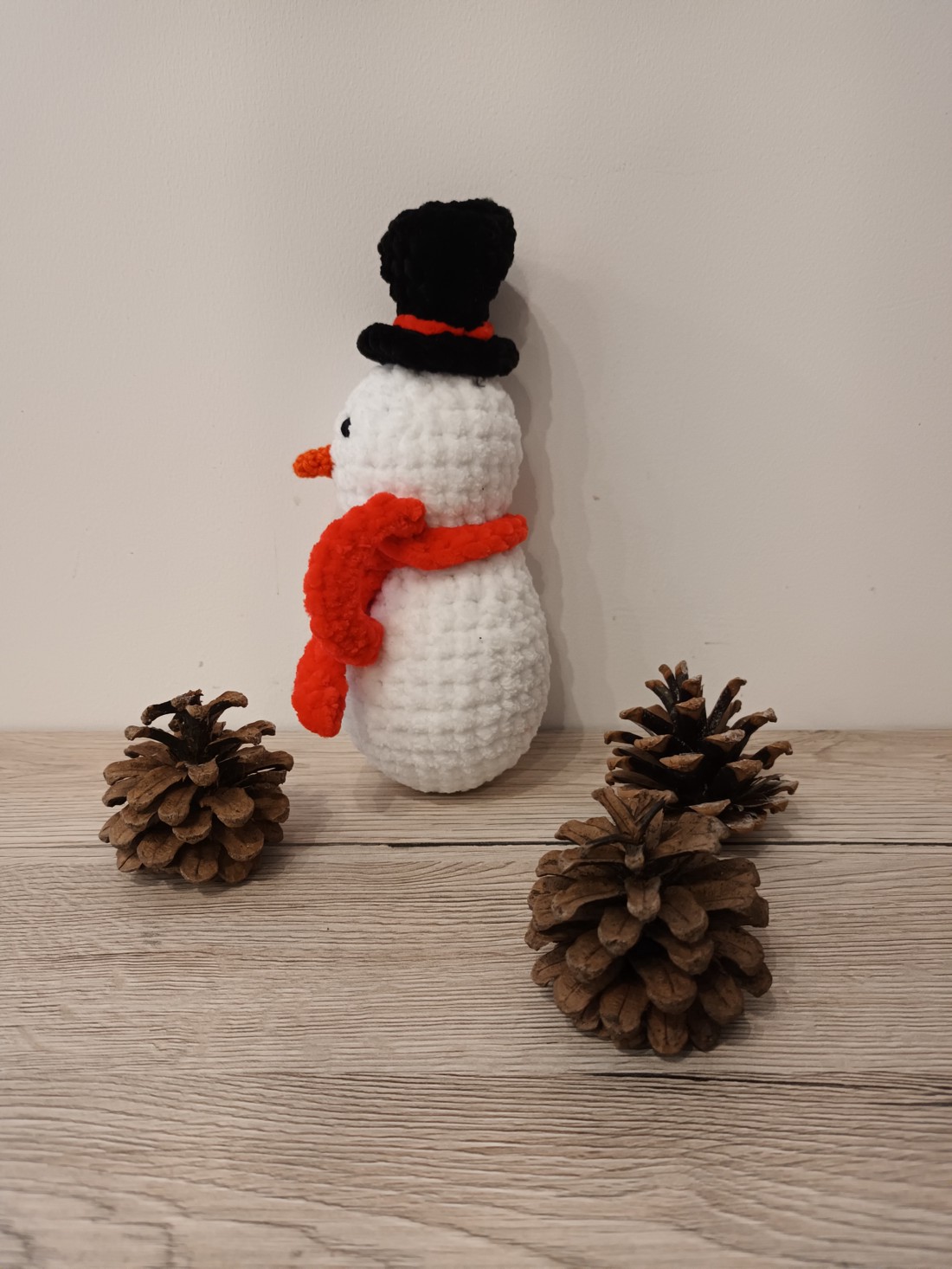 Om de zăpadă Amigurumi plush - crăciun - cadouri de moș crăciun - cadouri de moș crăciun - Artynos.ro