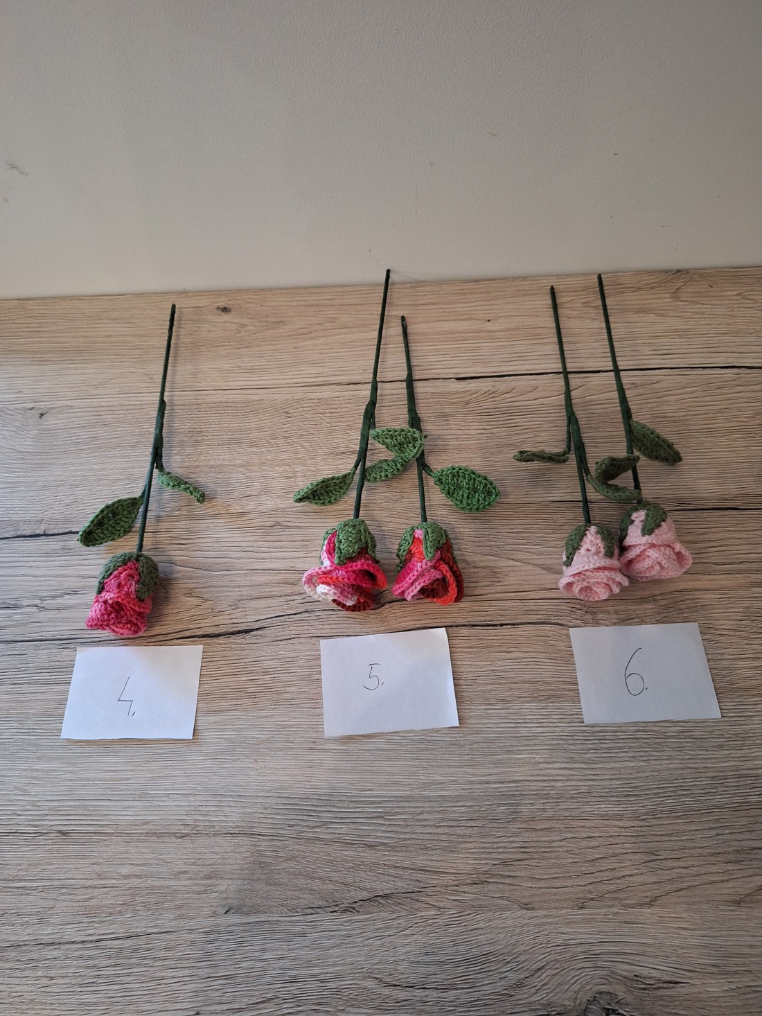 Trandafiri croșetați -  - Artynos.ro