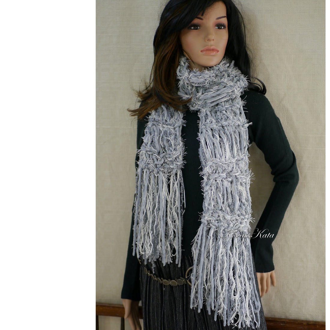 BOHO - eșarfă extra groasă tricotată manual cu franjuri lungi / amestec gri - îmbrăcăminte și modă - eșarfe, pălării, fularuri - eșarfe - Artynos.ro