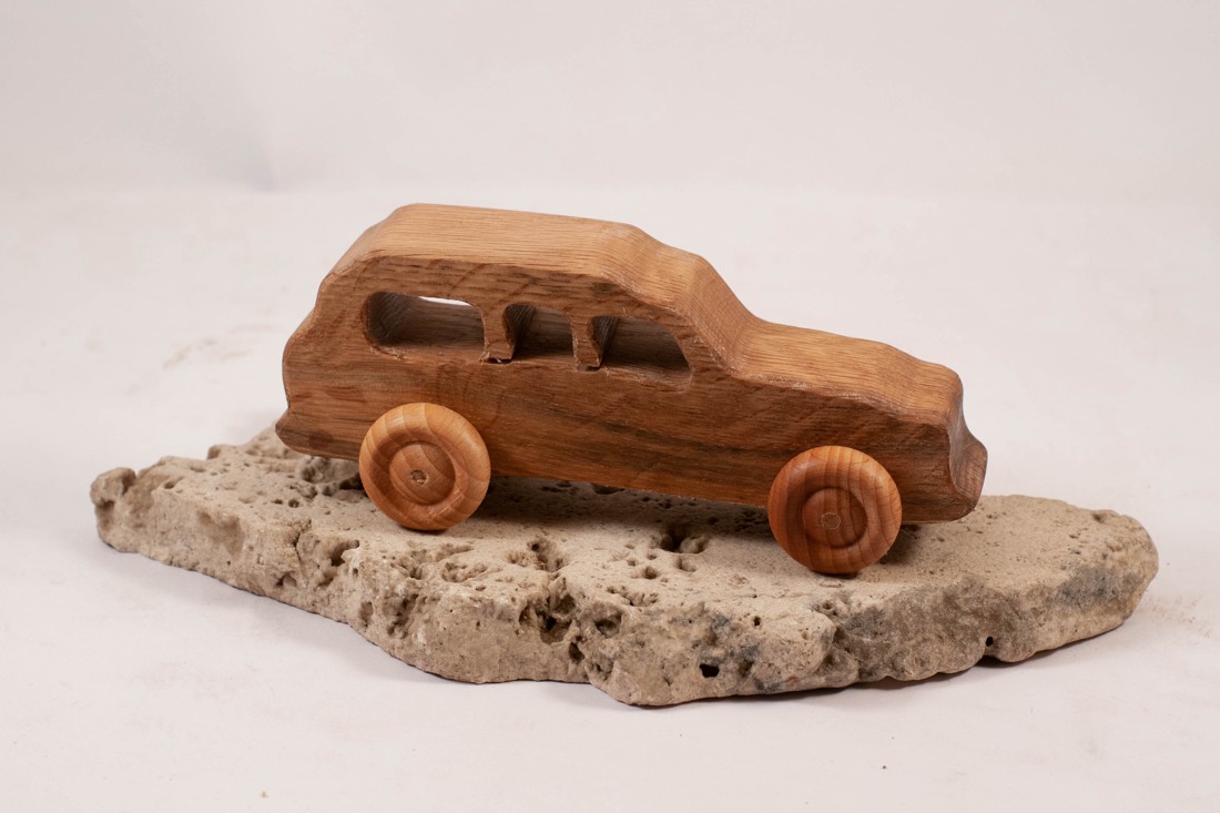 Mașină de jucărie din lemn, SUV, mașină veche, căruță din lemn - - Artynos.ro Mașină de jucărie din lemn, SUV, mașină veche, căruță din lemn - - Artynos.ro