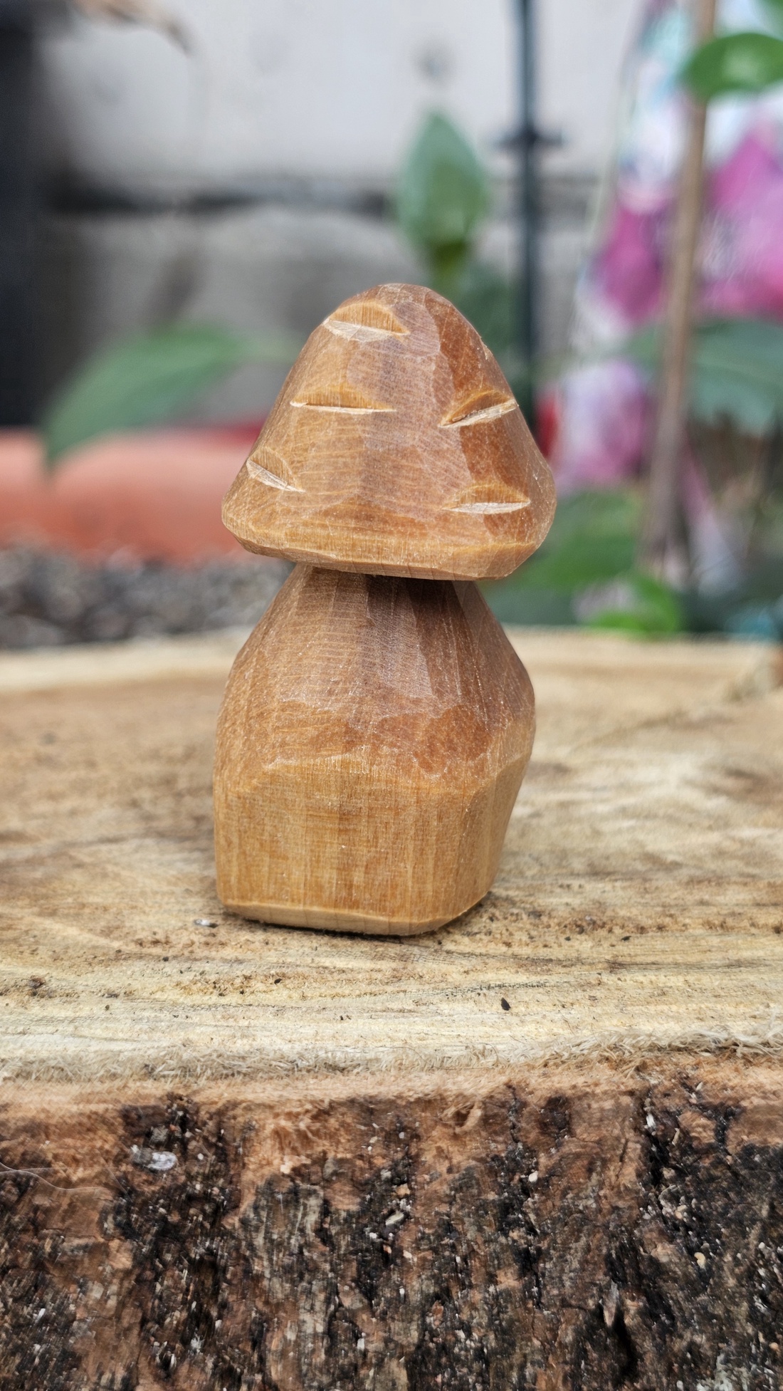 Hobbit 'shroom - arte vizuale și accesorii  - sculptură - statuie lemn - Artynos.ro
