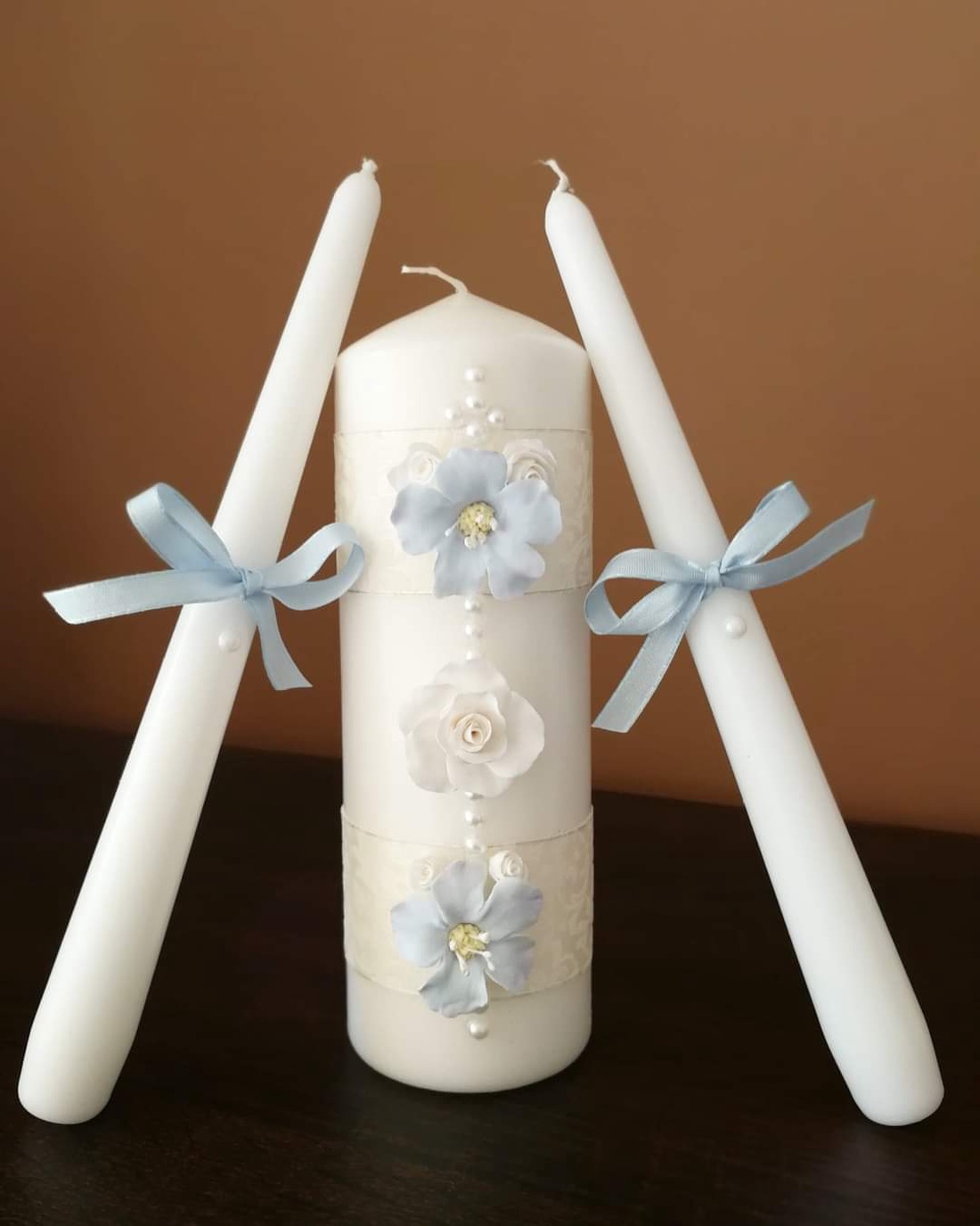 Egyedi esküvői szett... agyagvirágokkal díszítve  - accesorii nuntă - amintiri și cadouri de nuntă - cadou nuntă - pahar de nuntă, set de sticlă - Artynos.ro