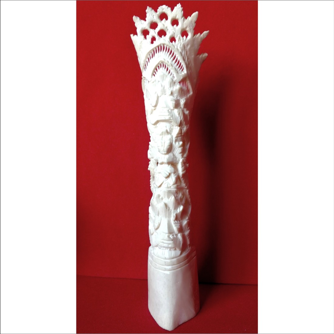 Statuie a zeiței Bali sculptată din os - arte vizuale și accesorii  - sculptură - statuie lemn - Artynos.ro