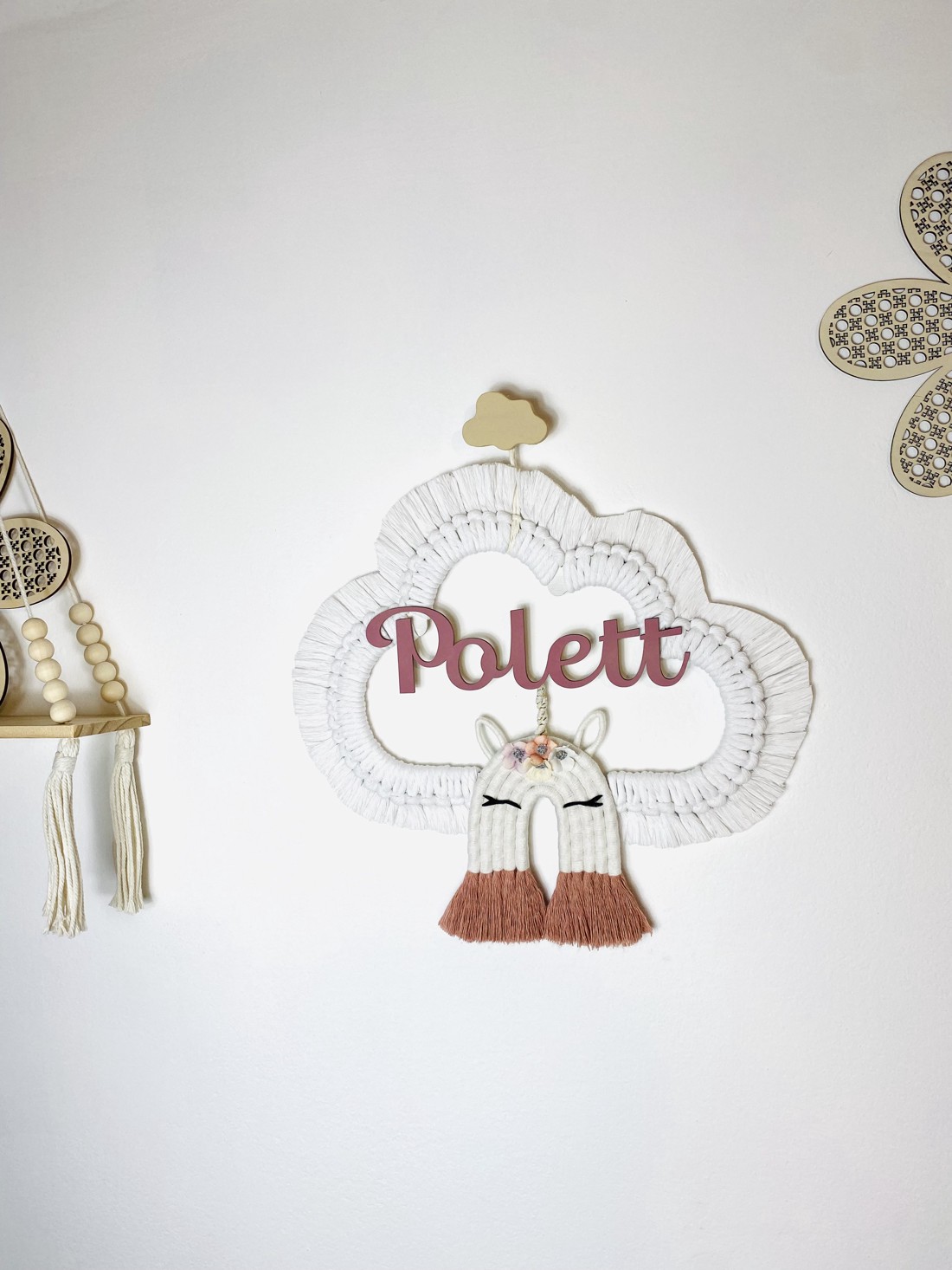 Decor de perete personalizat - macramé nor cu unicorn - girly - - Artynos.ro Decor de perete personalizat - macramé nor cu unicorn - girly - - Artynos.ro