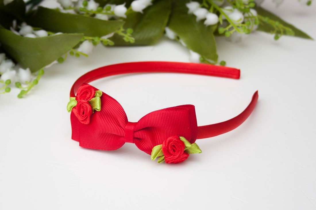 Masnis bandă pentru păr cu agrafă - Roșu floral - îmbrăcăminte și modă - accesorii păr - bandă de păr și agrafe păr - Artynos.ro