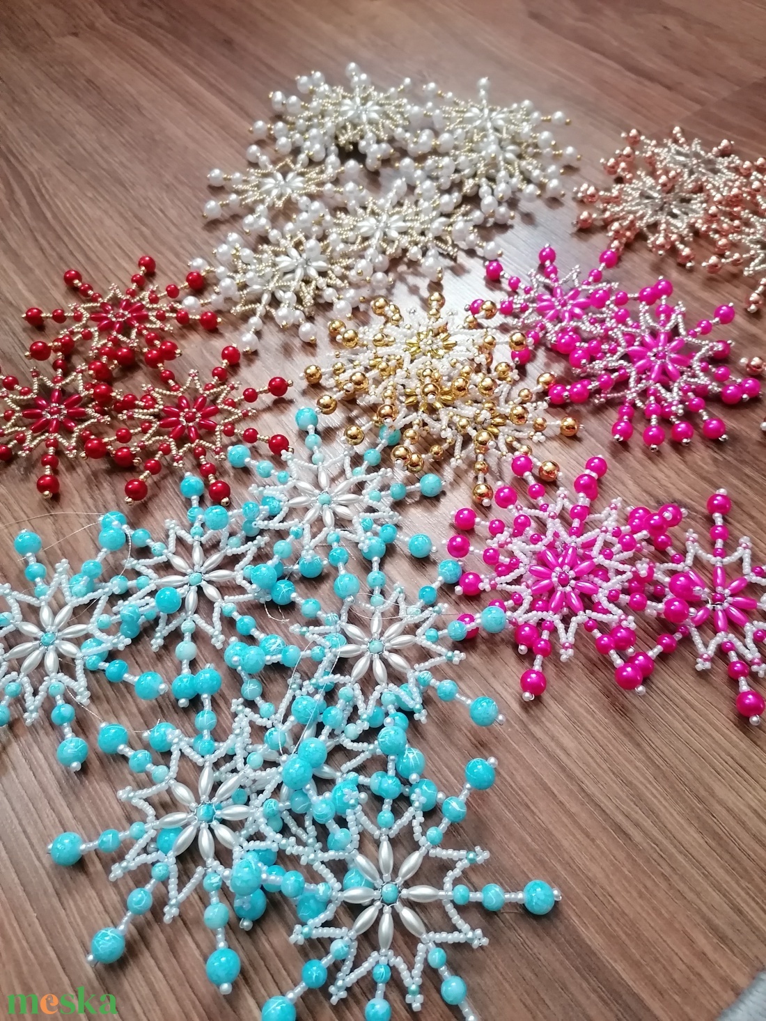 Stele de Crăciun din mărgele - crăciun - decorațiuni de crăciun de casă - figurine pentru pomul de crăciun - Artynos.ro