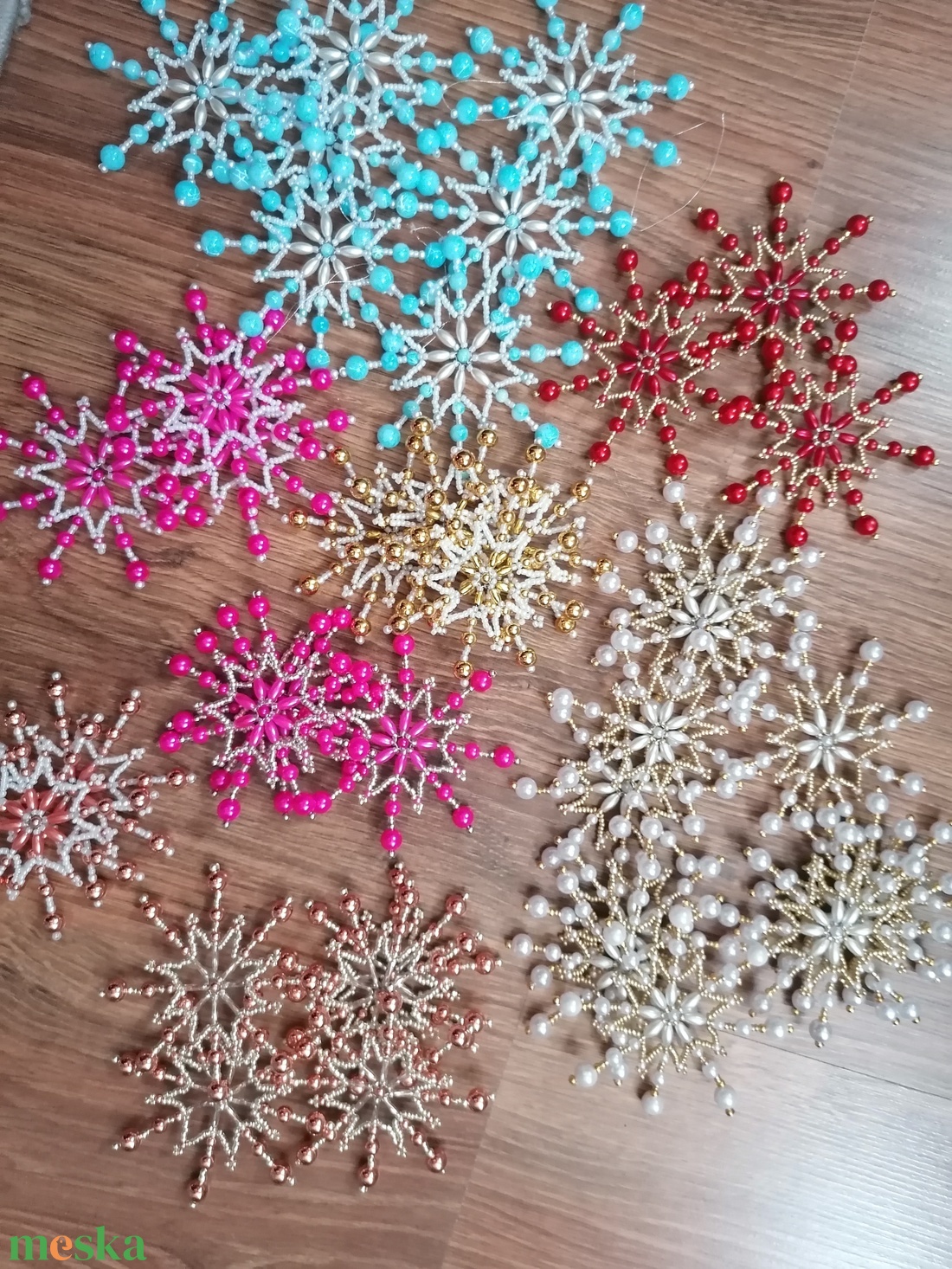 Stele de Crăciun din mărgele - crăciun - decorațiuni de crăciun de casă - figurine pentru pomul de crăciun - Artynos.ro