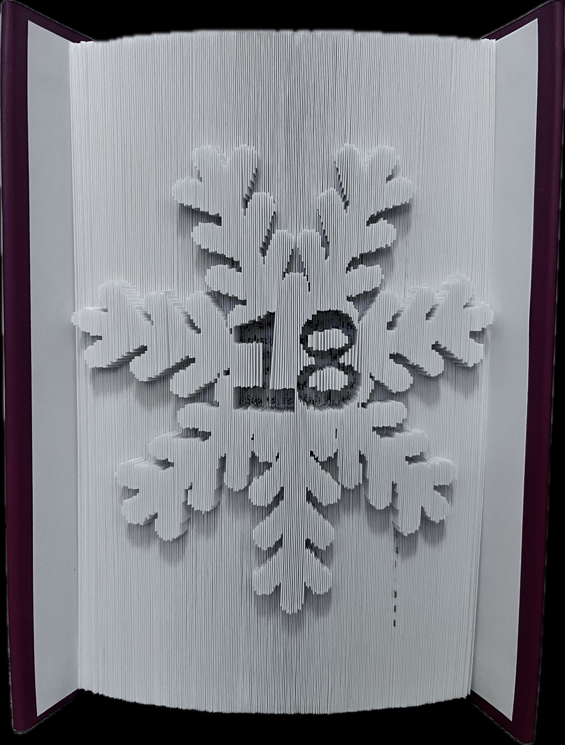 Fulg de zăpadă carte sculptură - casă & stil de viață - accesorii pentru decorat casa - decorațiuni de masă și decorațiuni pentru rafturi  - sculptură de carte, carte pliată - Artynos.ro