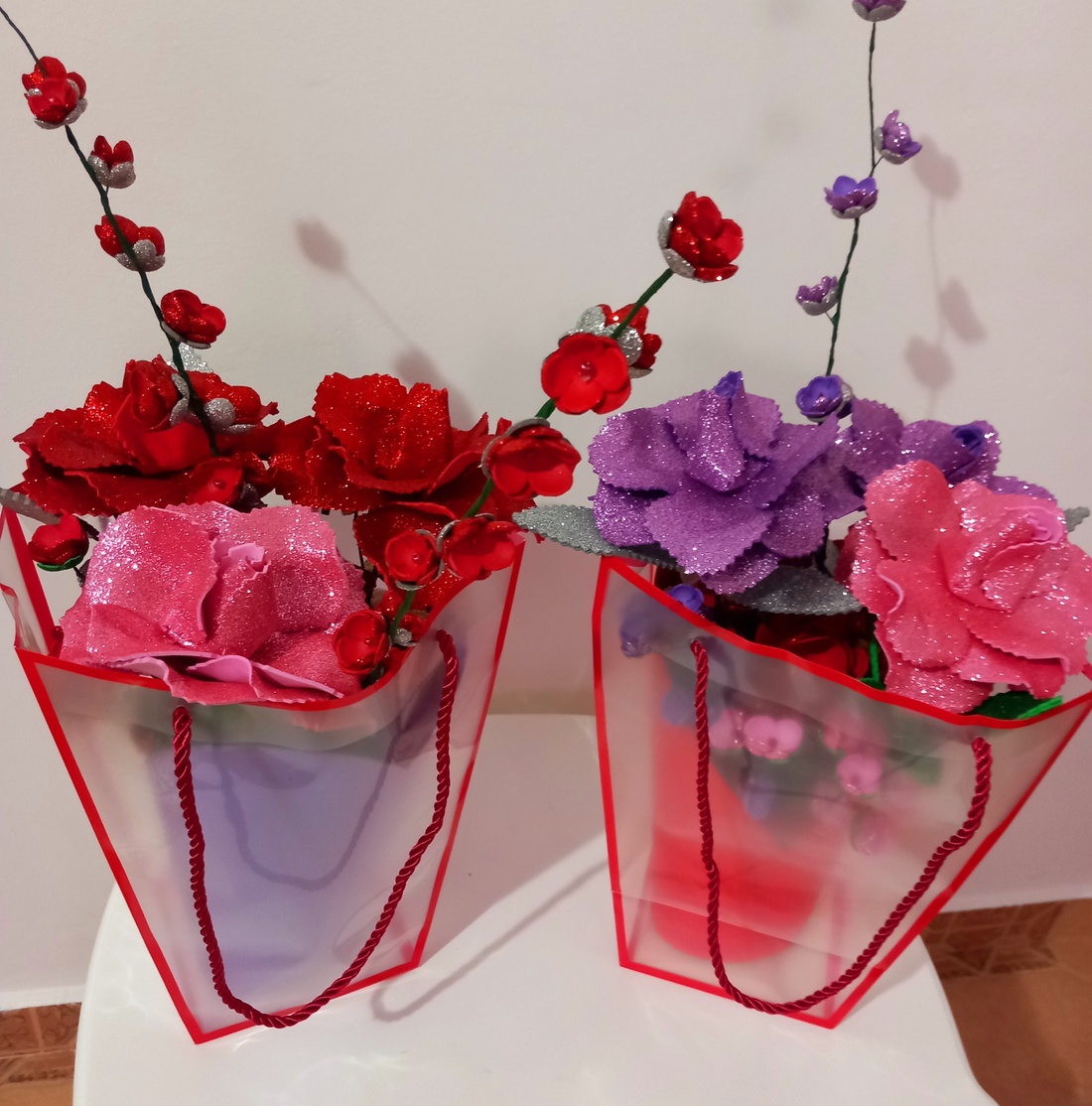 Flori cu sclipici - casă & stil de viață - decorațiuni de casă - accesorii florale - buchete de flori - Artynos.ro