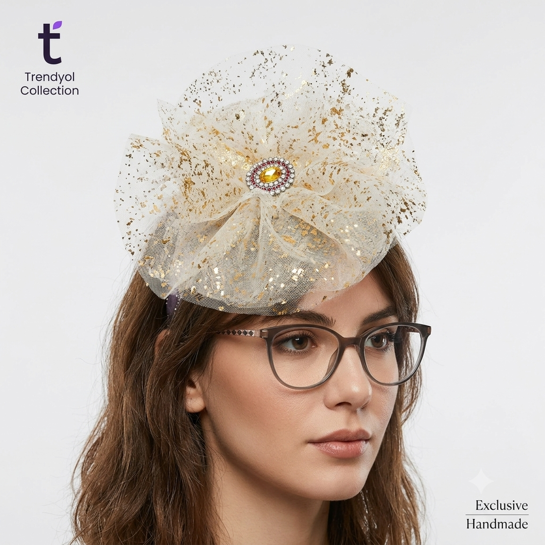 Bentiță Elegantă cu Voal Strălucitor și Accente Lila - accesorii nuntă - accesorii de nuntă - voal mirese - Artynos.ro
