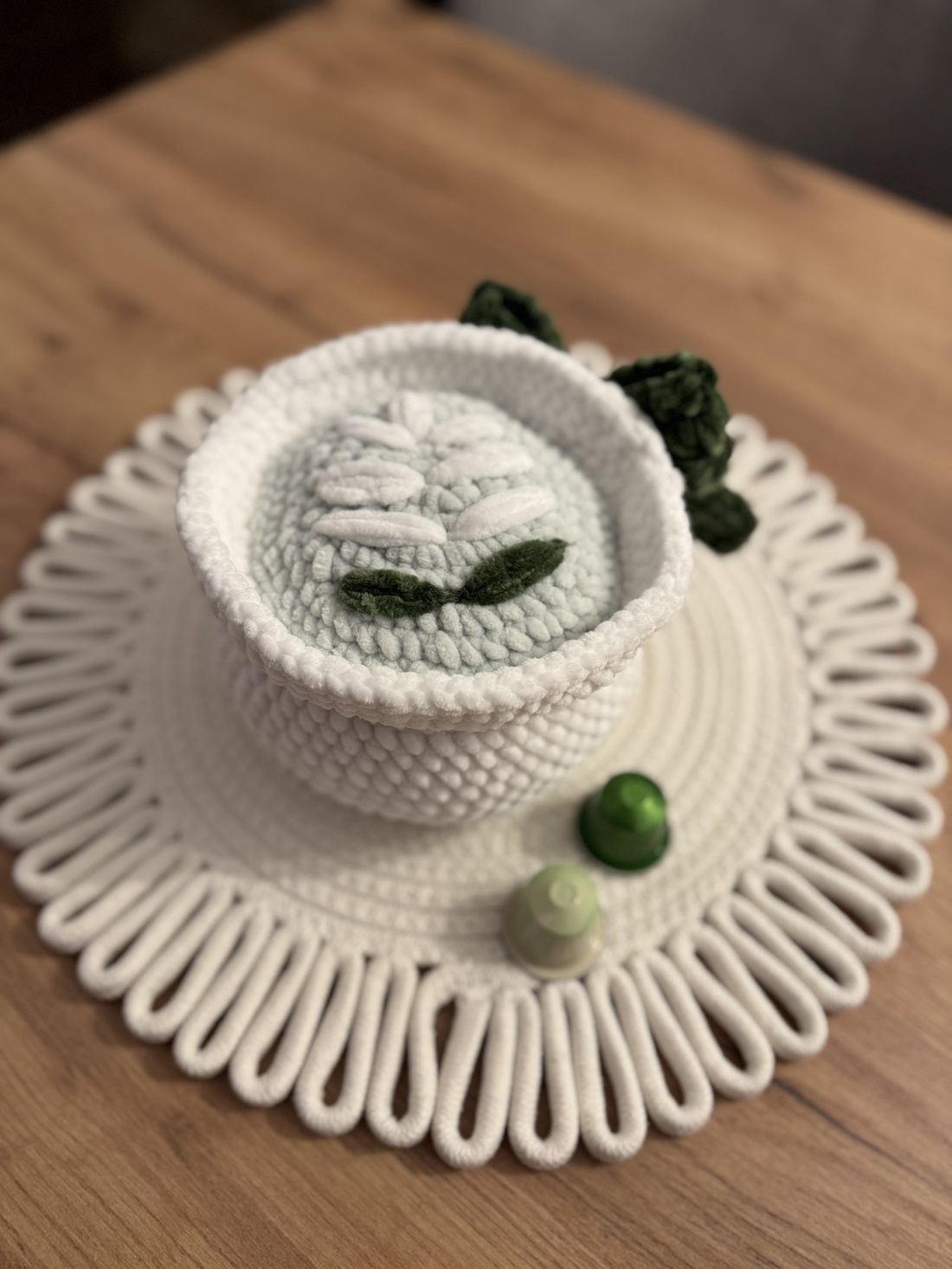 Pistacchio latte crosetat  - accesorii nuntă - materiale decor pentru nuntă - decorațiuni pentru masa de nuntă  - Artynos.ro
