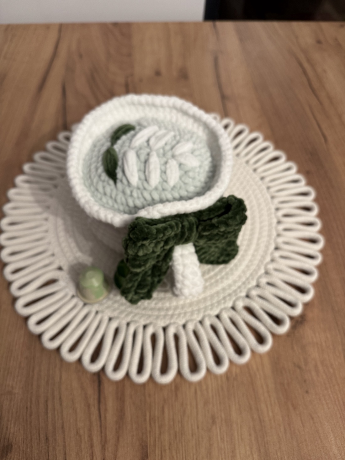 Pistacchio latte crosetat  - accesorii nuntă - materiale decor pentru nuntă - decorațiuni pentru masa de nuntă  - Artynos.ro
