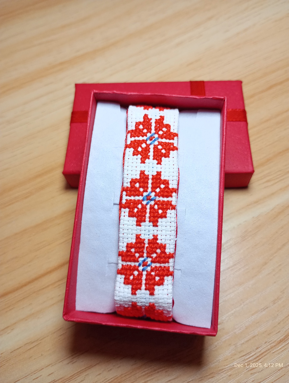 Bratara cusuta manual - bijuterii - brățări - brățări împletite - Artynos.ro