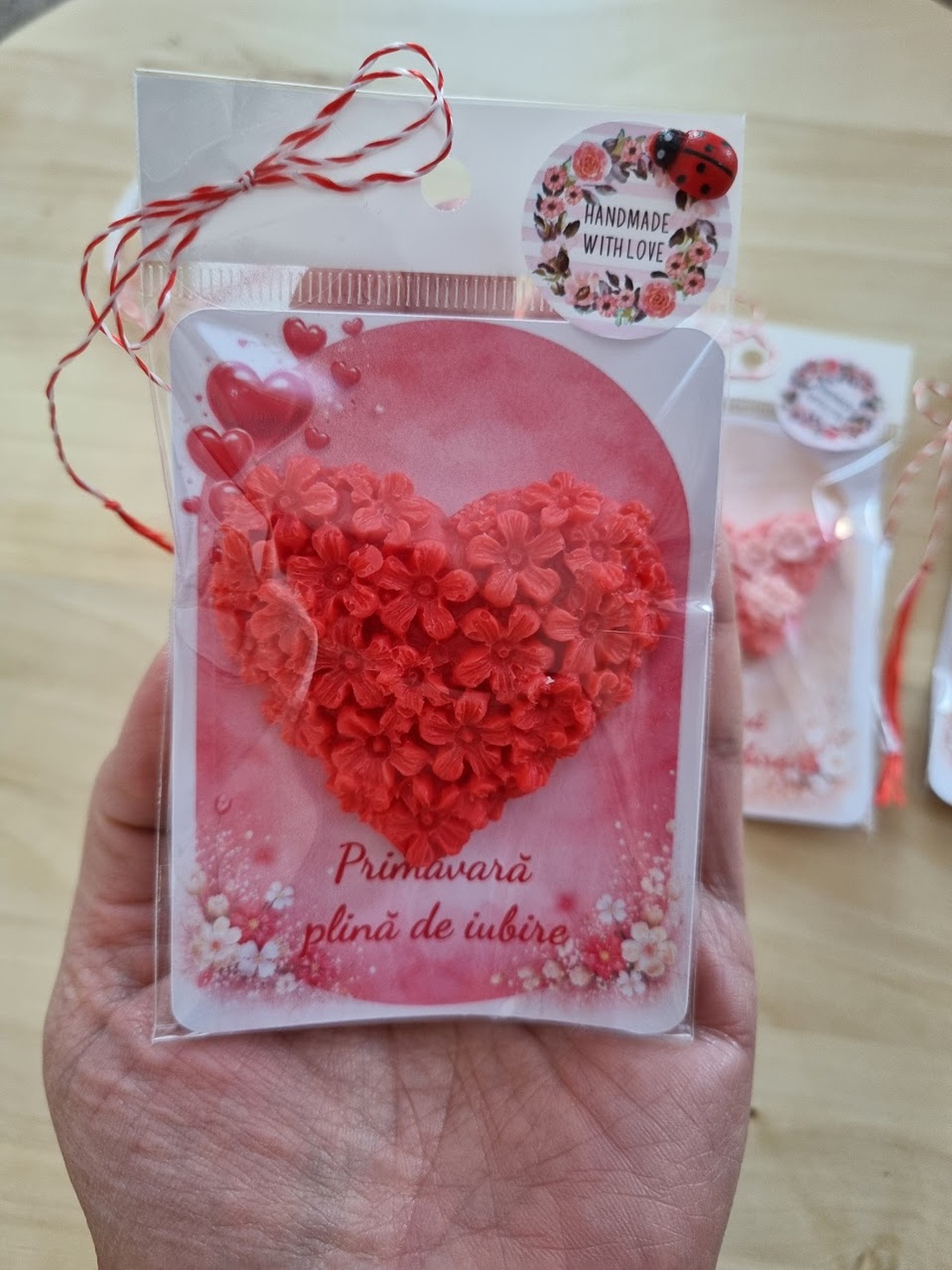 Mărțișoare din săpun � handmade, parfumate - bijuterii - mărțișor - Artynos.ro