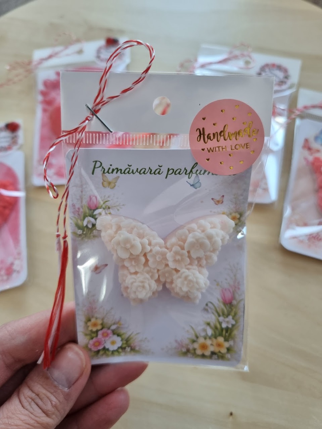 Mărțișoare din săpun � handmade, parfumate - bijuterii - mărțișor - Artynos.ro