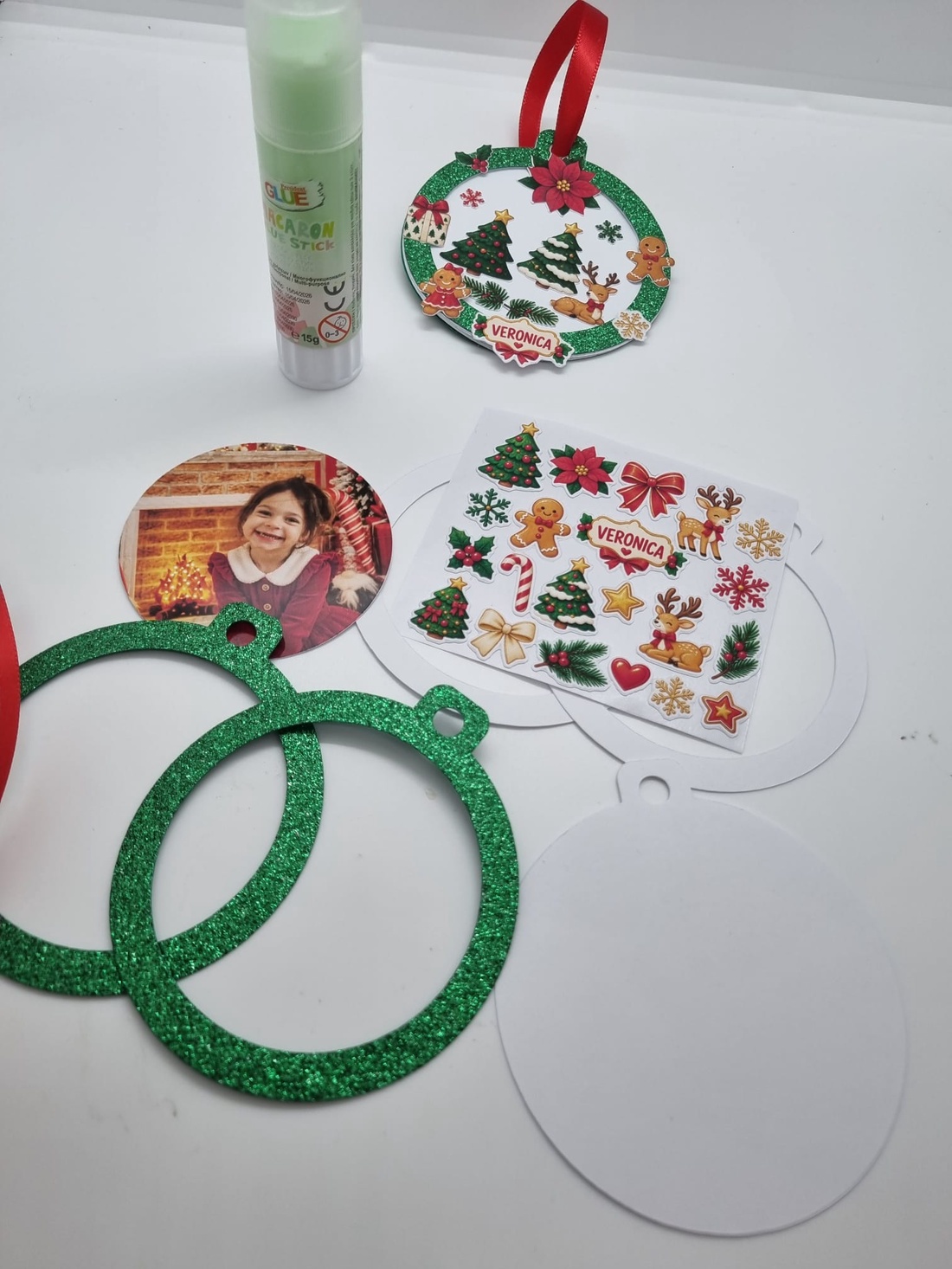 Glob de Crăciun DIY personalizat cu fotografie și nume � kit creativ pentru copii - crăciun - decorațiuni de crăciun de casă - figurine pentru pomul de crăciun - Artynos.ro
