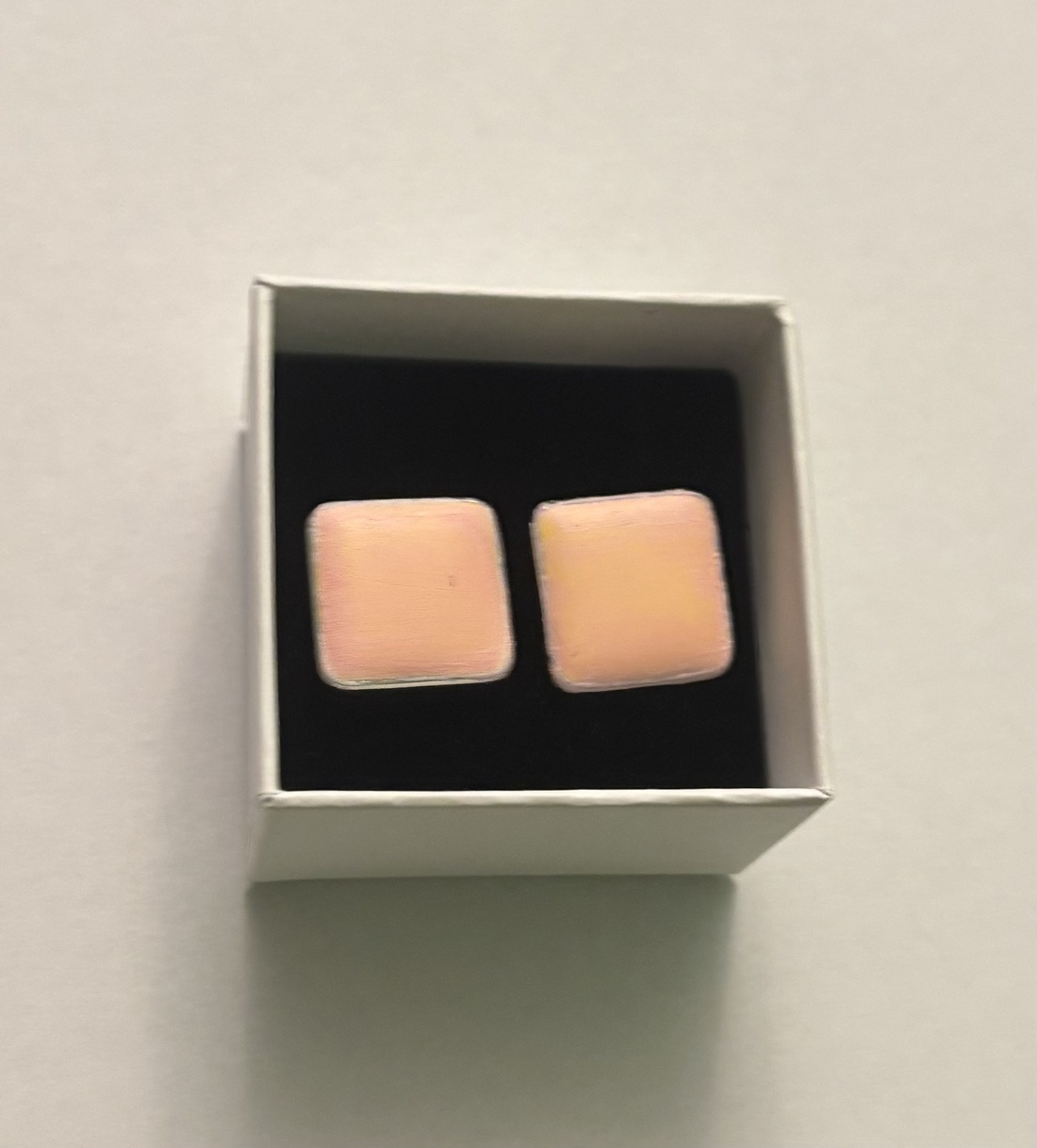 Cercei pătrați ombré pictați - bijuterii - cercei - cercei din mărgele - Artynos.ro