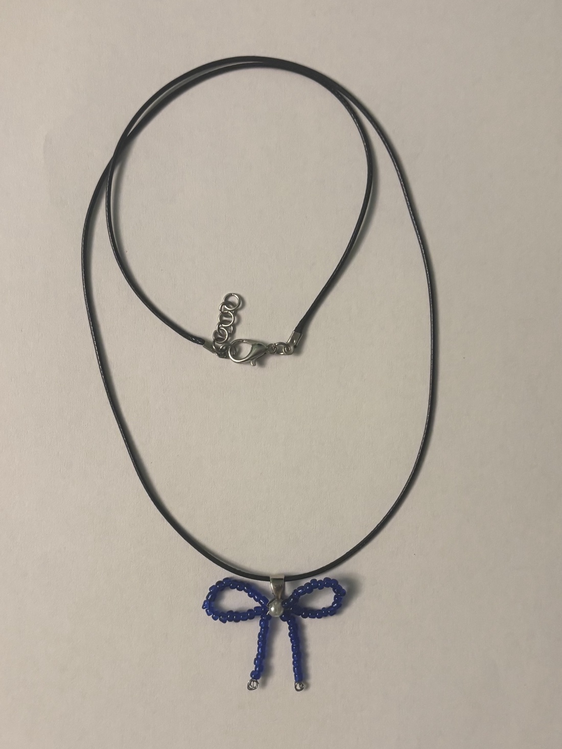 Colier cu pandantiv fundiță - bijuterii - coliere - coliere cu pandative - Artynos.ro