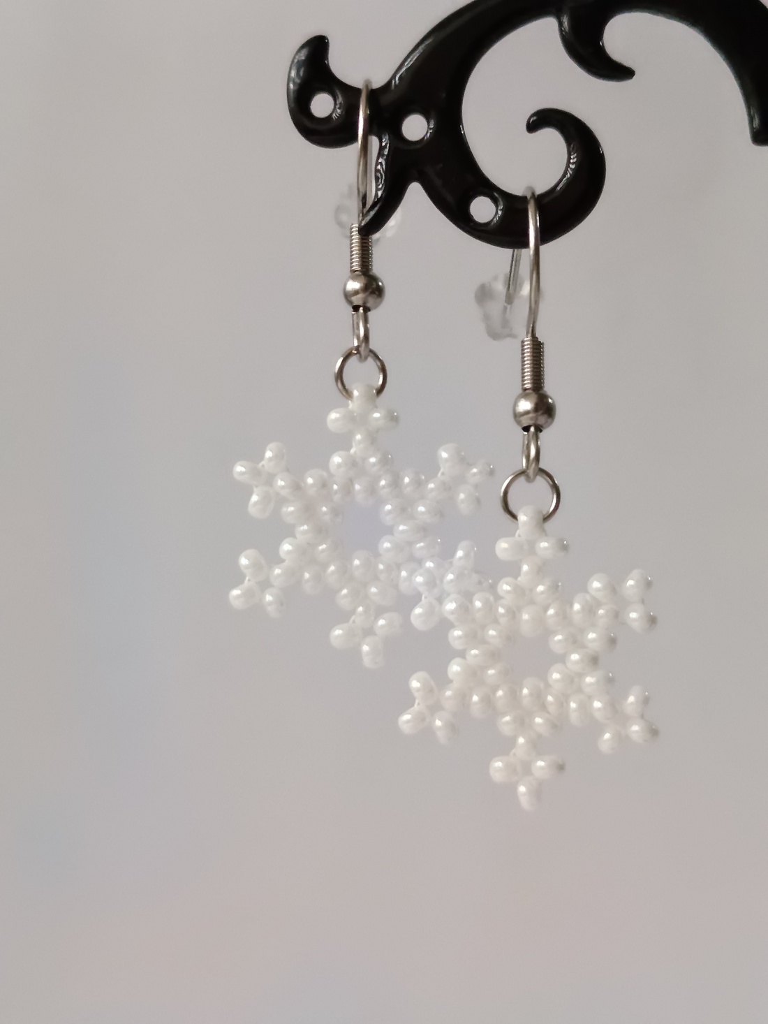 Cercei fulg de nea - bijuterii - cercei - cercei din mărgele - Artynos.ro