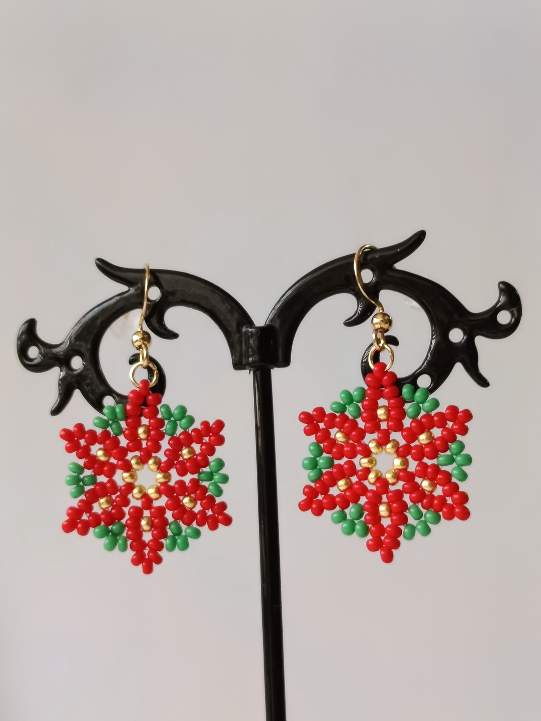 Cercei Crăciuniță (Poisentia) - bijuterii - cercei - cercei din mărgele - Artynos.ro