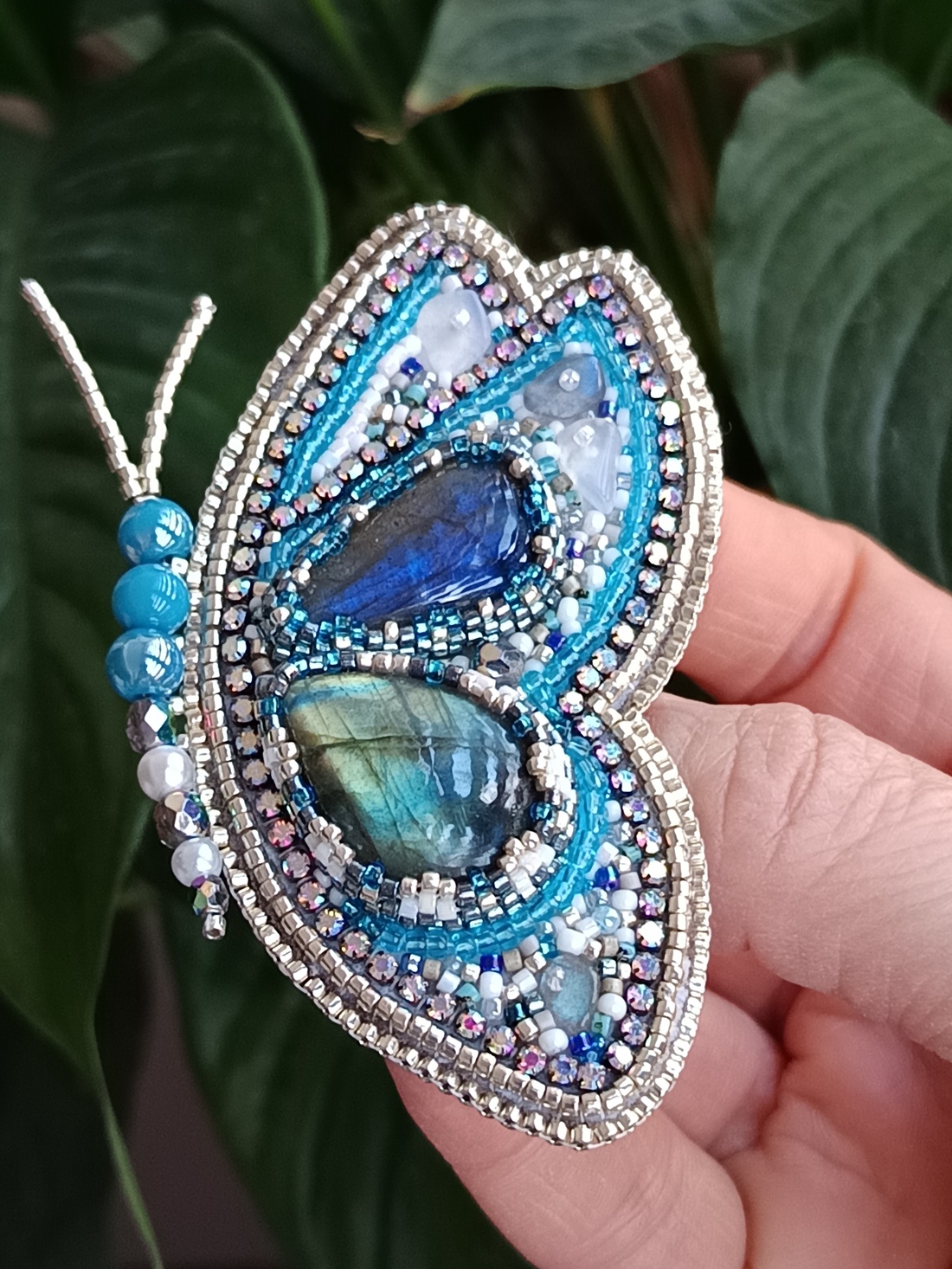 Broșă fluture  - bijuterii - broșe - Artynos.ro