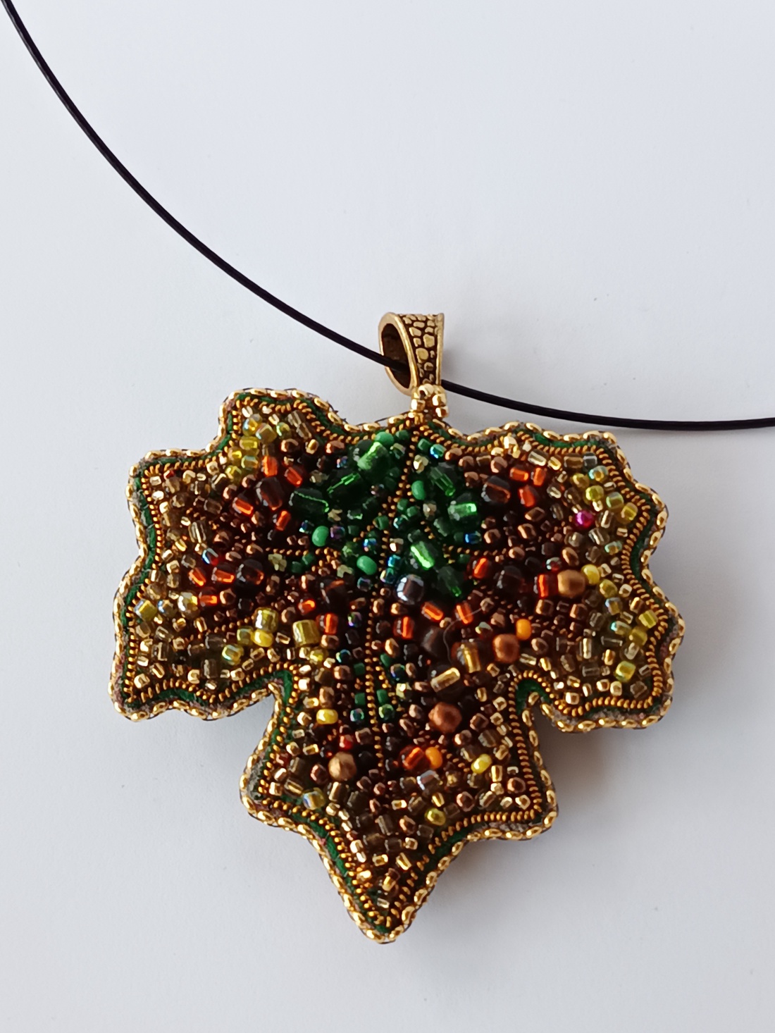 Colier/Broșă frunză de arțar  - bijuterii - broșe - Artynos.ro