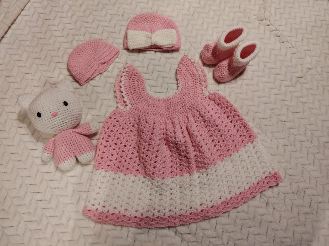 Set crosetat bebelusi - jucării și echipamente pentru copii - daruri de botez - Artynos.ro