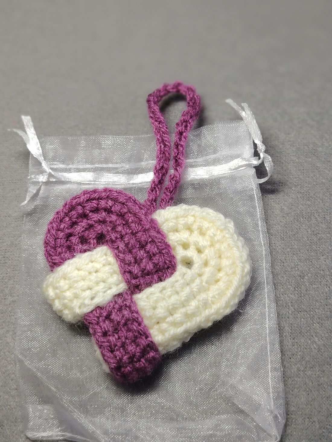 Breloc crosetat inima - genți și portofele - accesorii genți - breloc - Artynos.ro