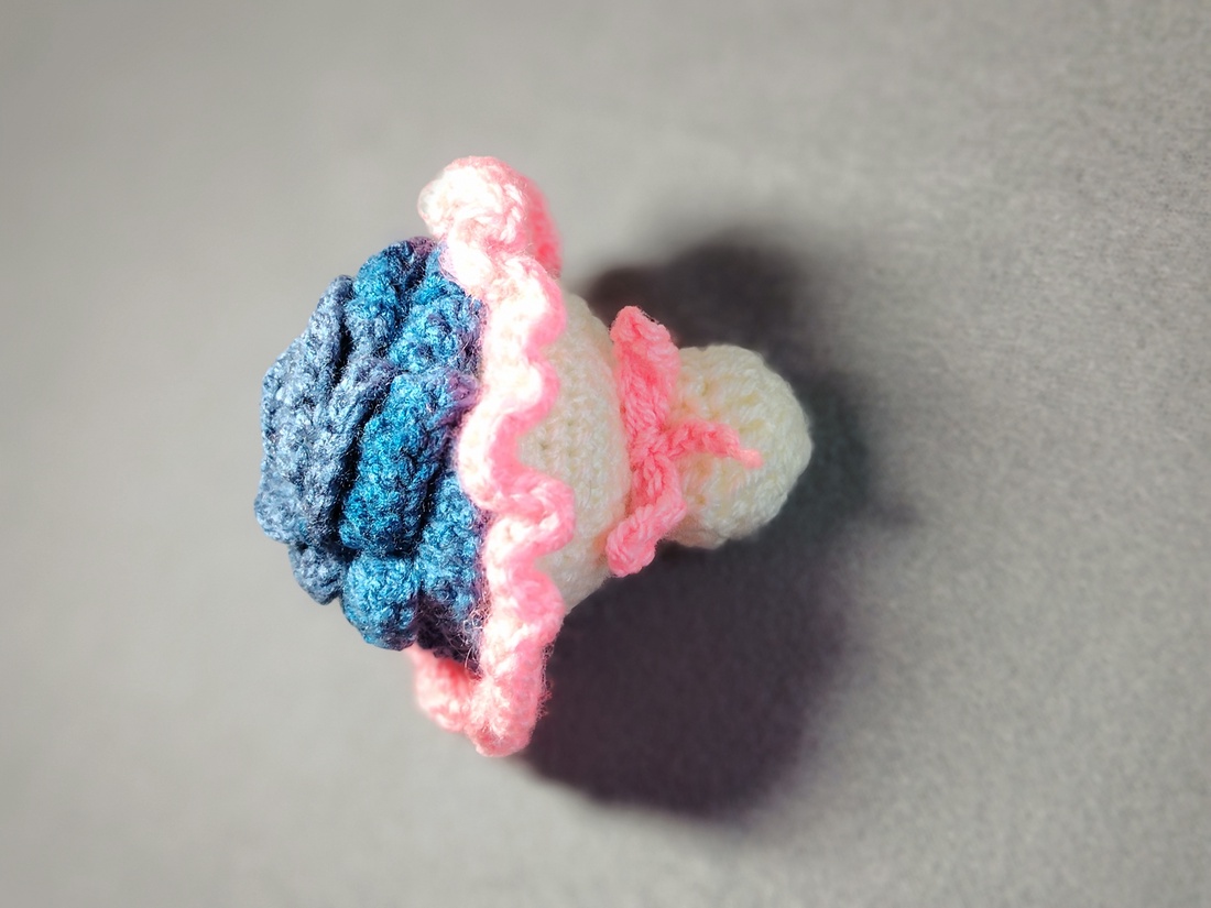 Mini buchet cu un trandafir crosetat - casă & stil de viață - decorațiuni de casă - accesorii florale - buchete de flori - Artynos.ro