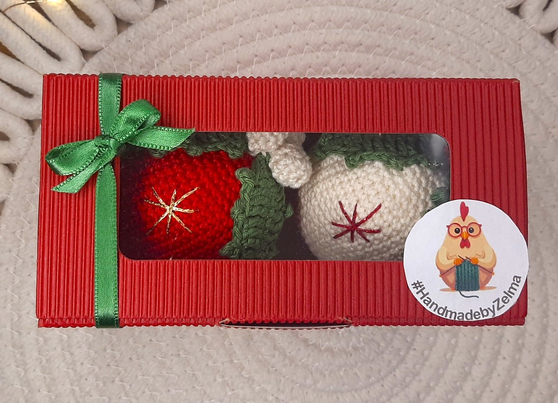 Ornament de Crăciun - Set de două globuri croșetate manual - crăciun - decorațiuni de crăciun de casă - globuri de crăciun - Artynos.ro