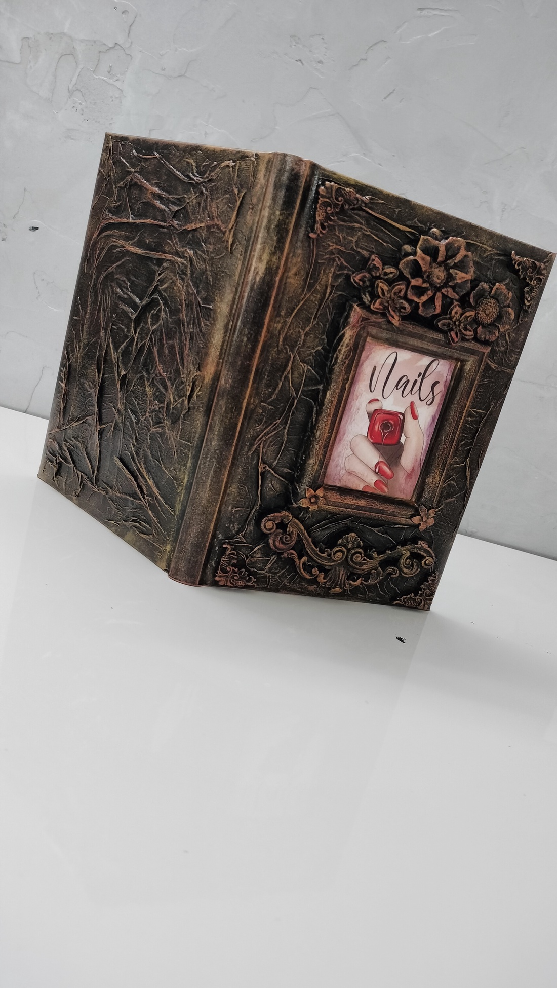 Agenda pentru nail artist - casă & stil de viață - papetărie de hârtie - caiete și jurnal - Artynos.ro Agenda pentru nail artist - casă & stil de viață - papetărie de hârtie - caiete și jurnal - Artynos.ro
