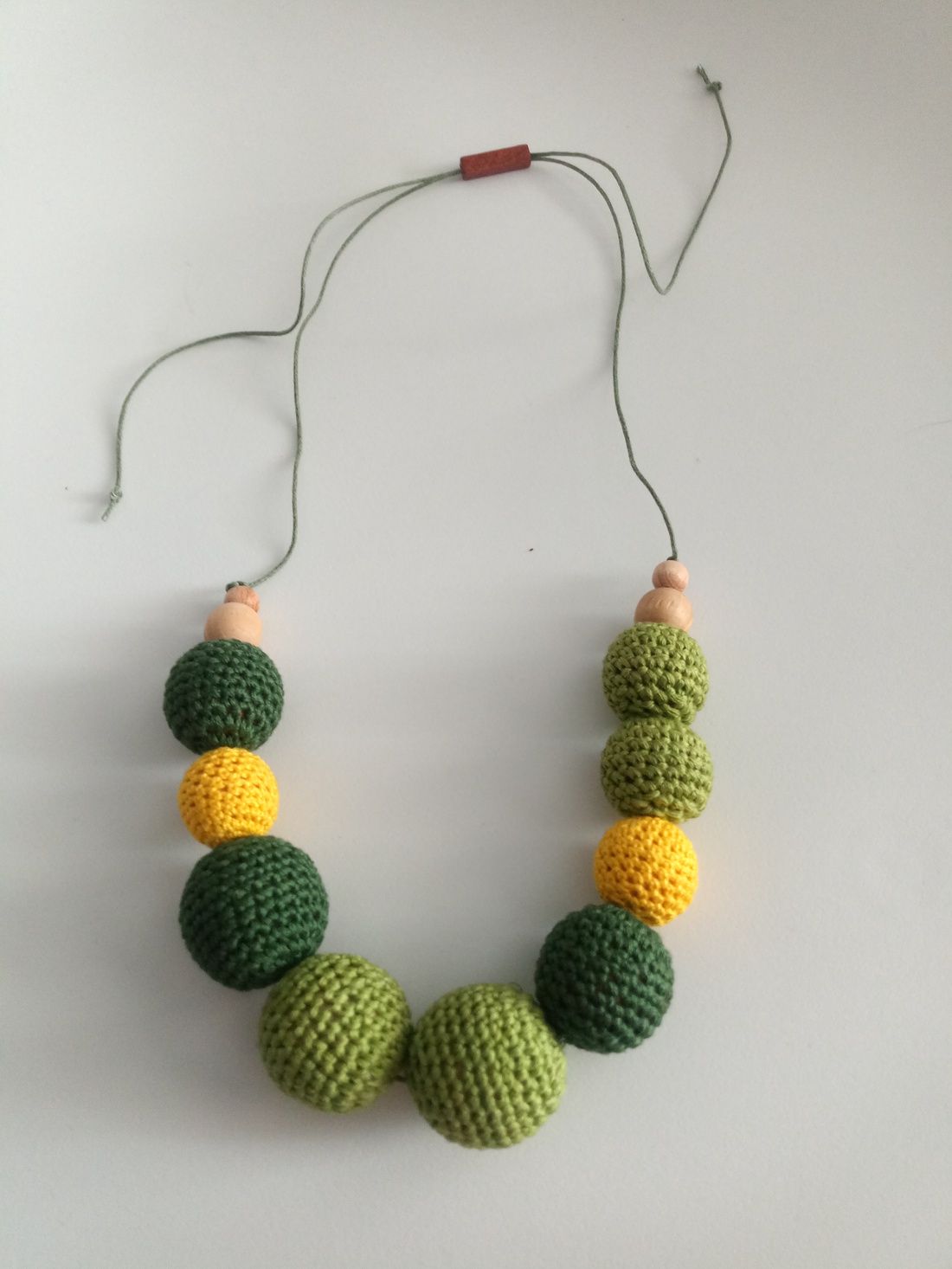 Colier verde - bijuterii - coliere - coliere din mărgele - Artynos.ro