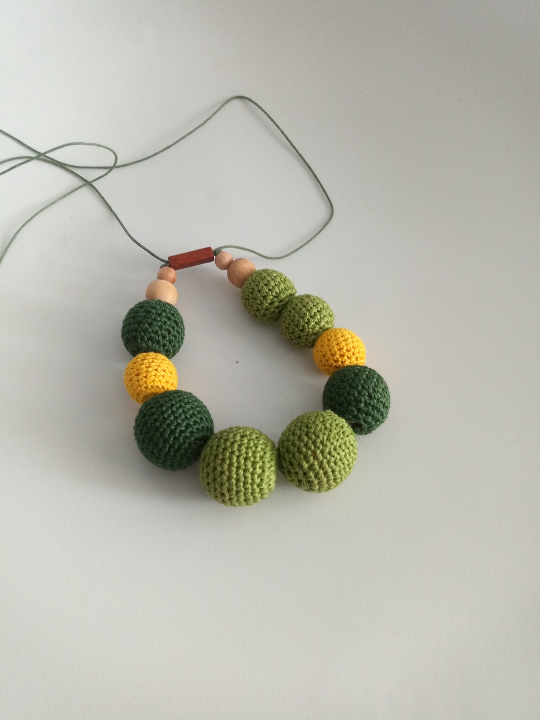 Colier verde - bijuterii - coliere - coliere din mărgele - Artynos.ro