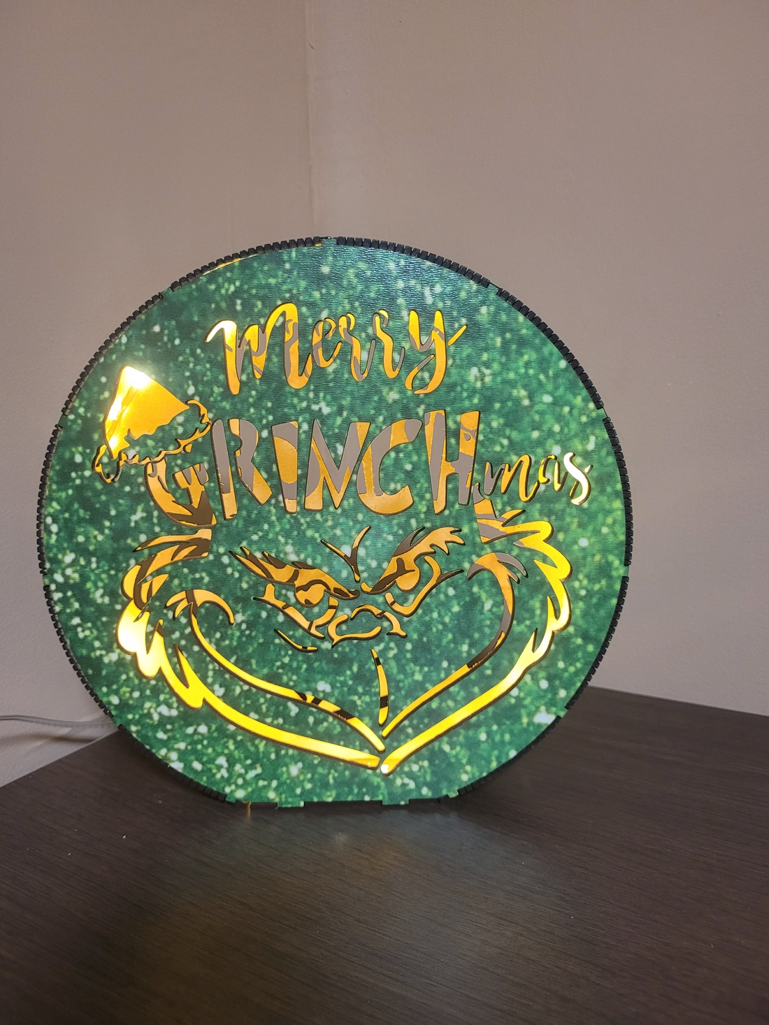 Lampă LED Grinch decor de Crăciun handmade - - Artynos.ro Lampă LED Grinch decor de Crăciun handmade - - Artynos.ro