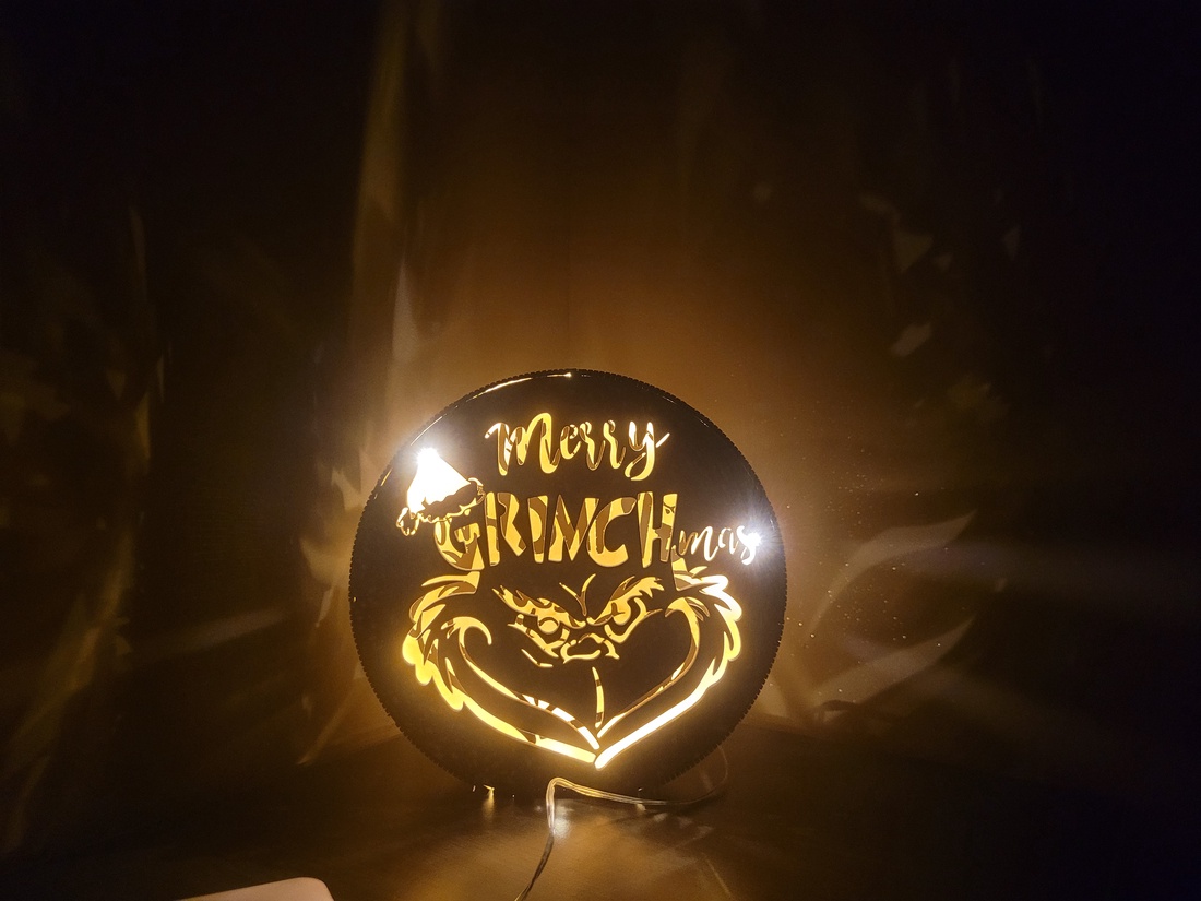 Lampă LED Grinch decor de Crăciun handmade - - Artynos.ro Lampă LED Grinch decor de Crăciun handmade - - Artynos.ro